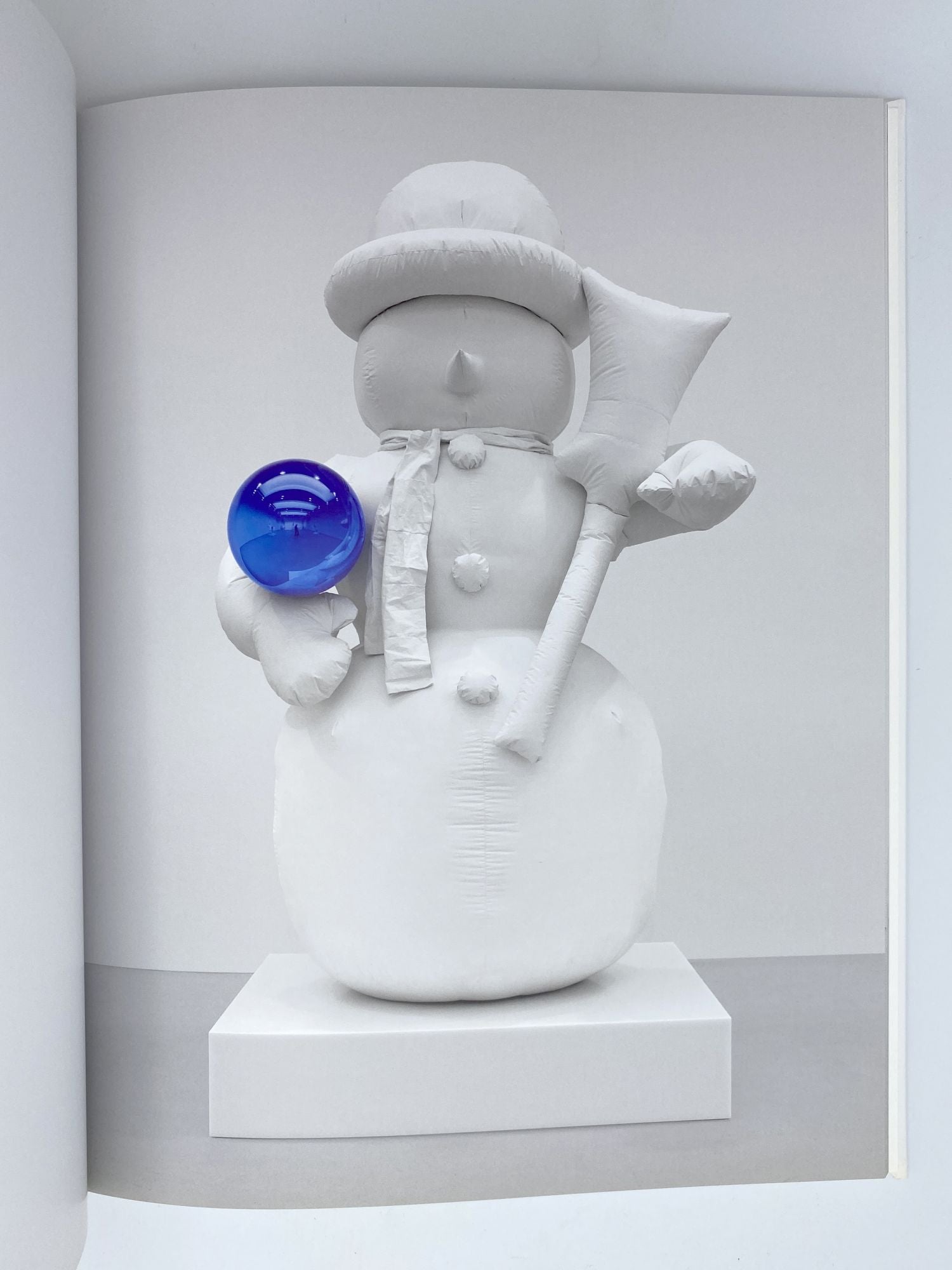 Jeff Koons Gazing Ball by KOONS, Jeff (author); Francesco BONAMI (text
