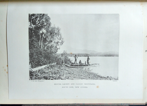 Colonial and Indian Exhibition, 1885-86. Report of the Royal Commission for Victoria . Exhibition - London 1885-86. [Assez bon]