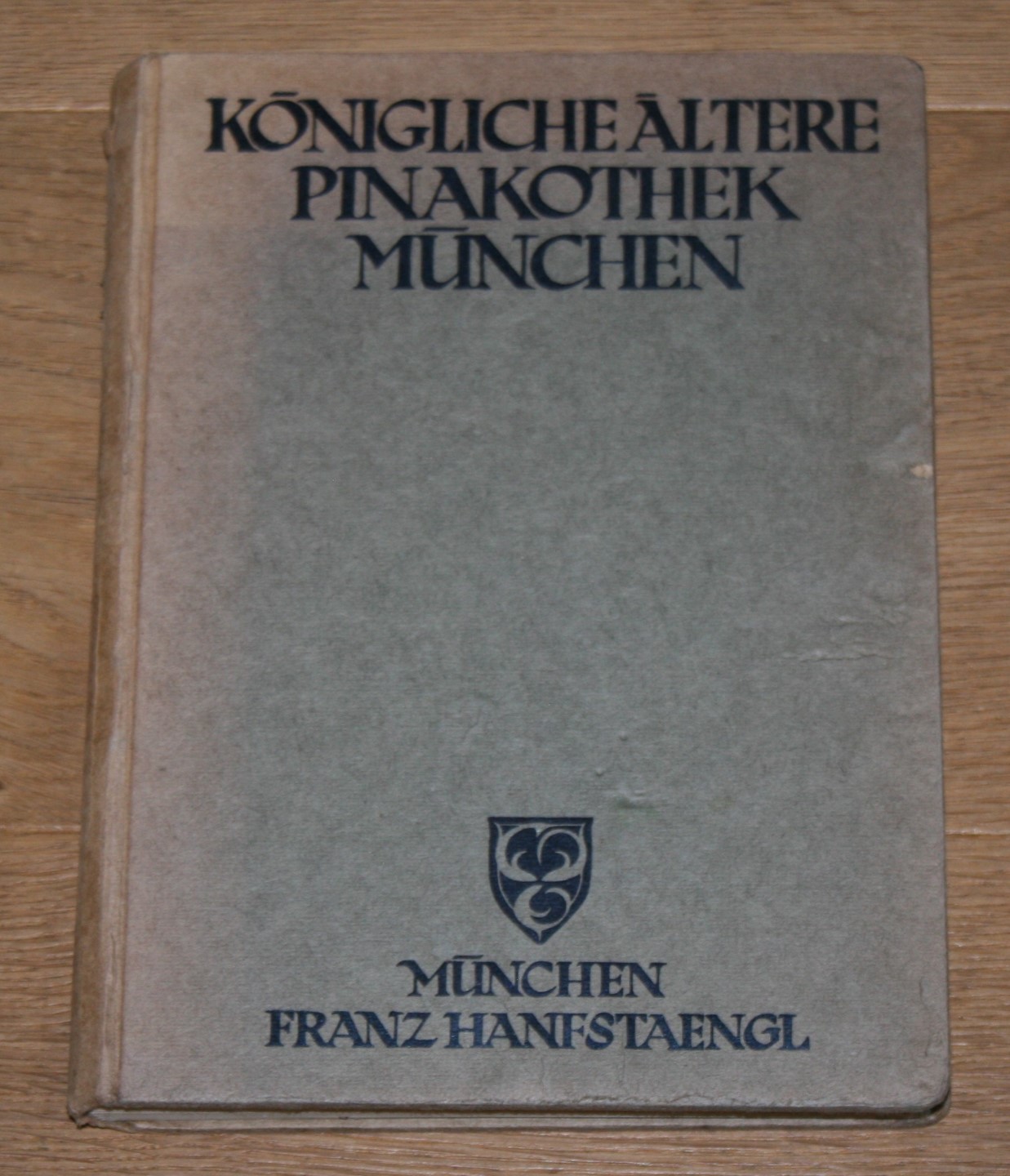 Die Meisterwerke der Kgl. Älteren Pinakothek zu München. 263 Kunstdrucke nach den Originalgemälden. Nach Photographischen Neuaufnahmen 1905. Mit einl