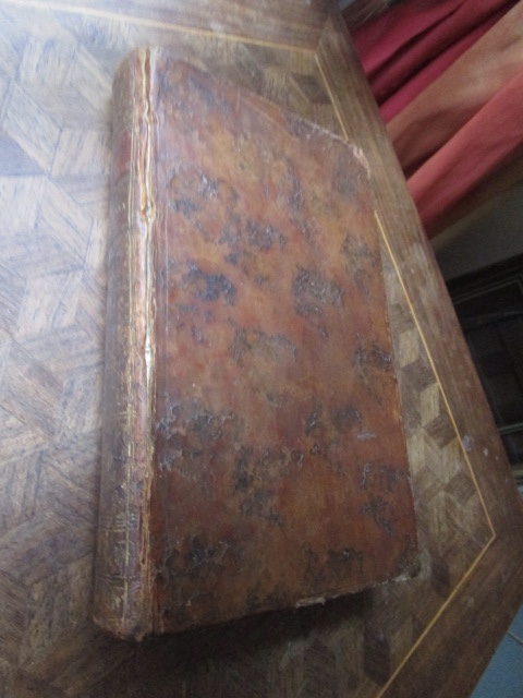 Mélanges de philosophie. avec des figures Voltaire [Assez bon] [Couverture rigide]