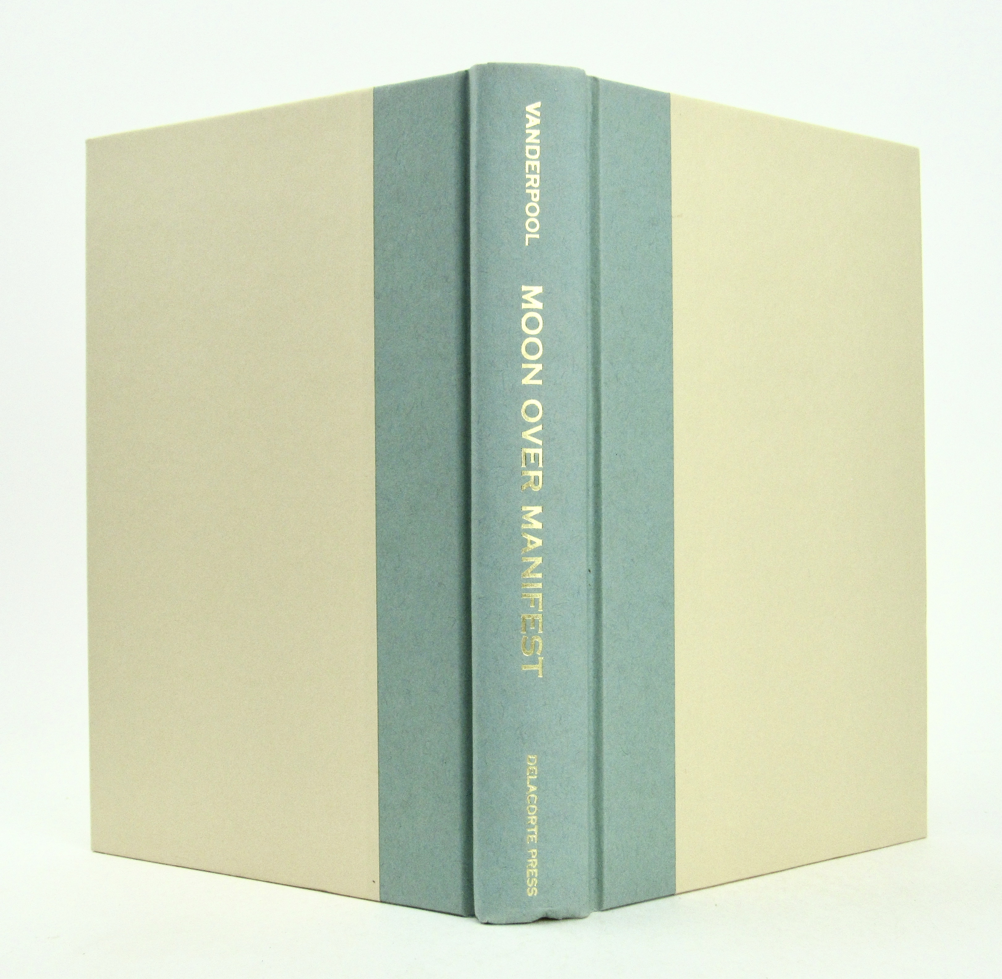 Moon Over Manifest By Clare Vanderpool Fine Hardcover 10 1st Edition Bookworm And Apple
