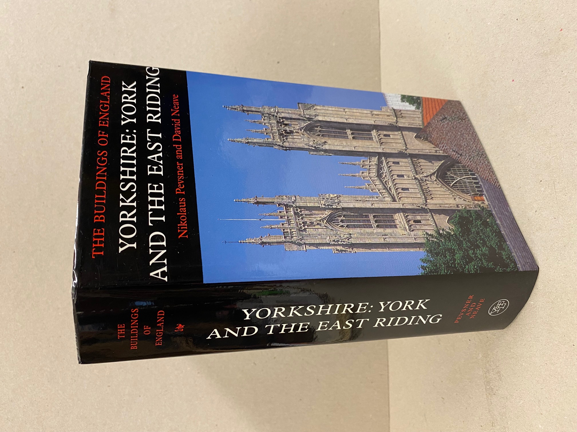 Yorkshire York and the East Riding by Pevsner, Nikolaus & Neave, David