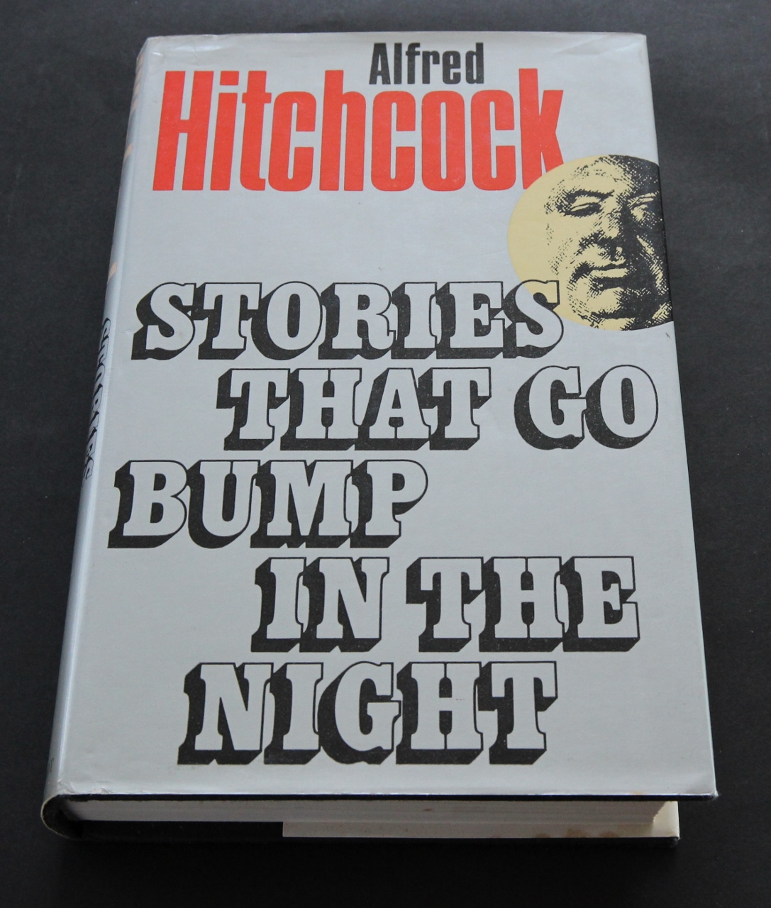 Stories That Go Bump In The Night by Alfred Hitchcock: Near Fine ...