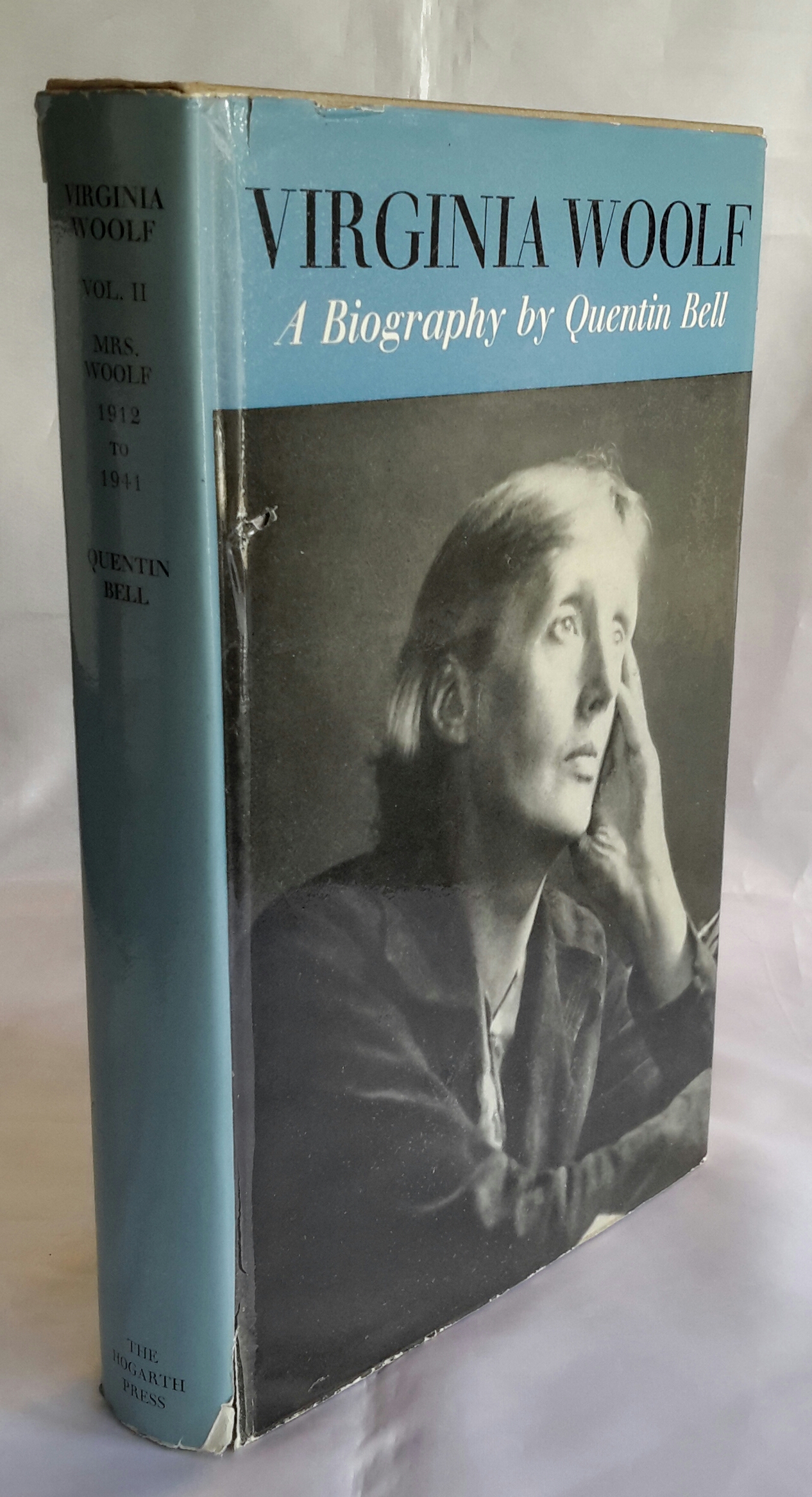 Virginia Woolf. A Biography. Volume Two. Mrs Woolf 1912 - 1941. - BELL, Quentin. [Virginia WOOLF]