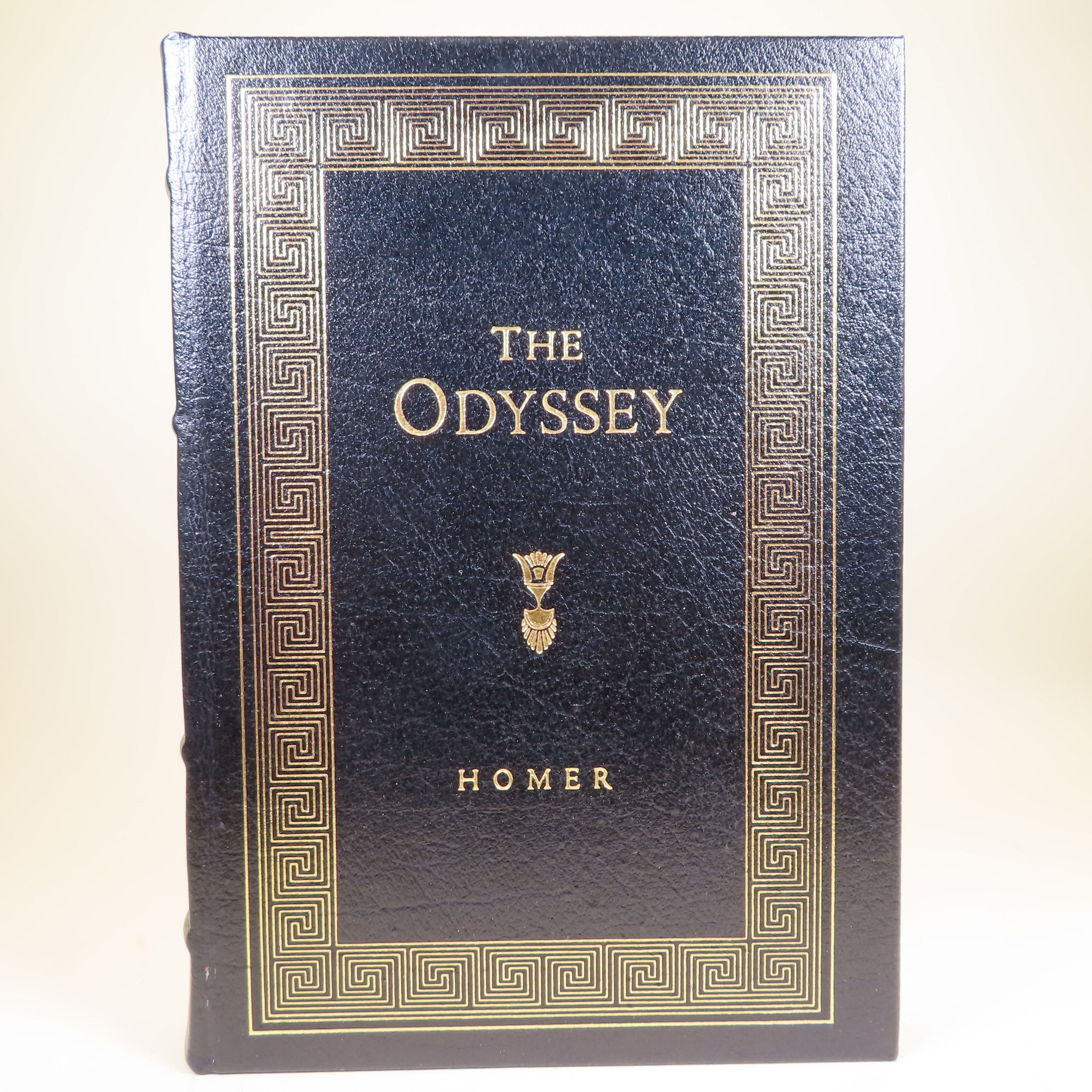 The Odyssey - Homer; Translated by Robert Fagles. Introduction by Bernard Knox.
