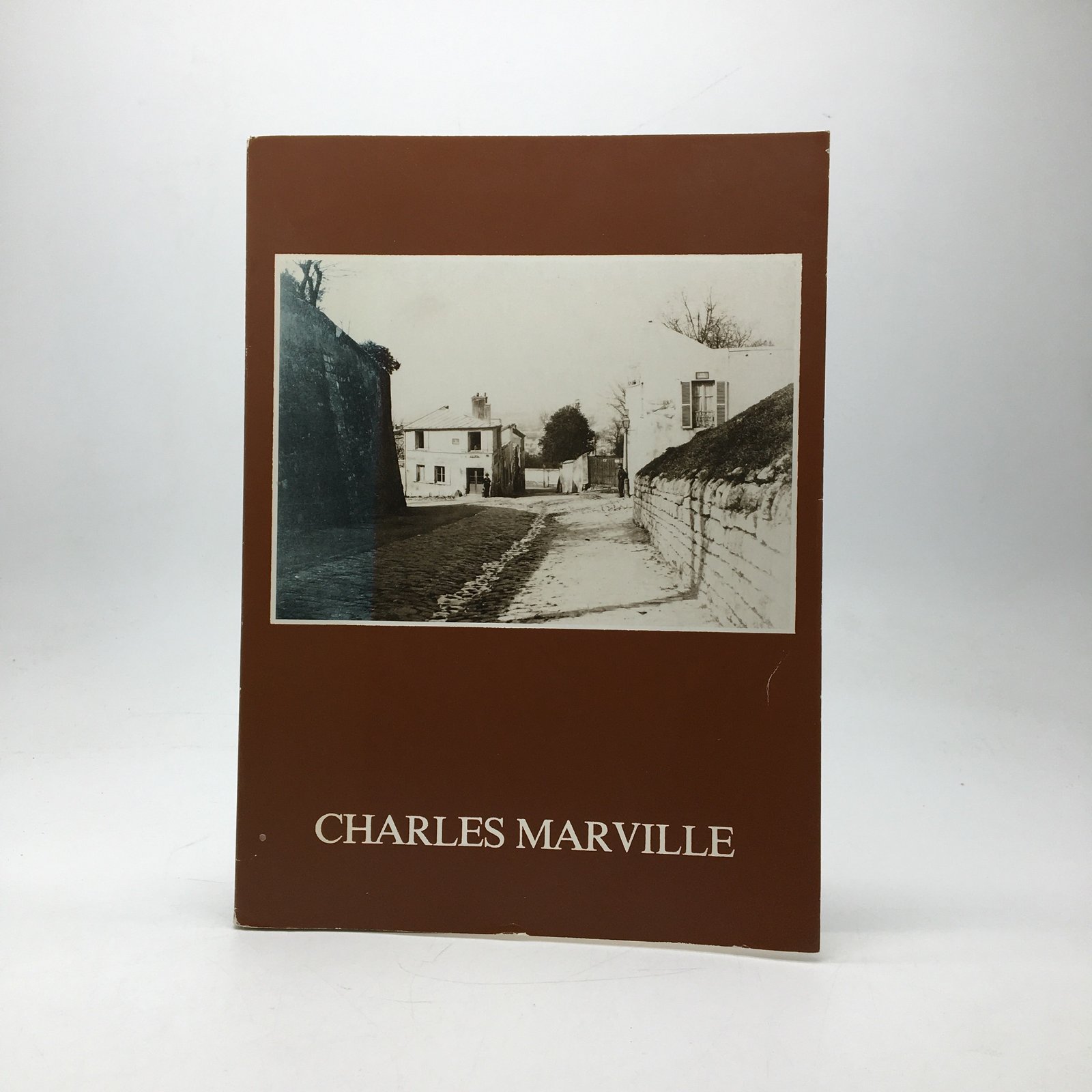 CHARLES MARVILLE: PHOTOGRAPHS OF PARIS AT THE TIME OF THE SECOND EMPIRE ON LOAN FROM THE MUSÉE CARNAVALET, PARIS - MARVILLE, Charles, Jacqueline Chambord (Ed)