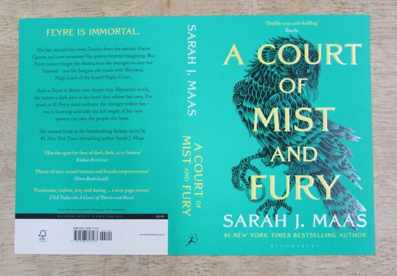 A COURT OF MIST AND FURY - SARAH J. MAAS