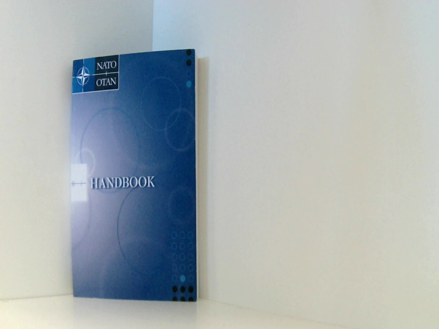 NATO Handbook - NATO und OTAN