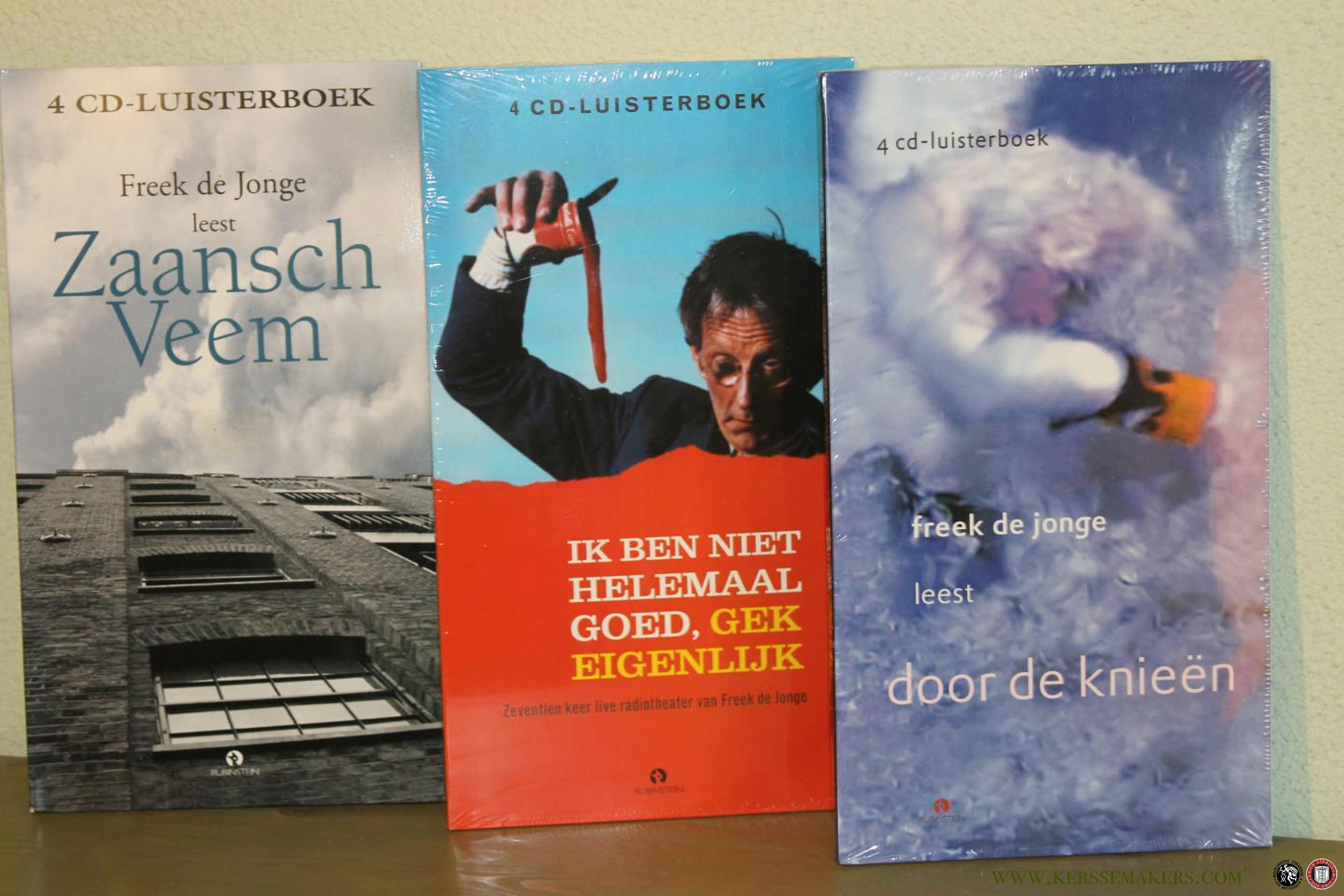 Door de knieën (4 CD luisterboek) - Zaansch Veem (4 Cd luisterboek) - Ik ben niet helemaal goed, gek eigenlijk. 17 keer live radiotheater van Freek (4 CD luisterboek) - JONGE, Freek de