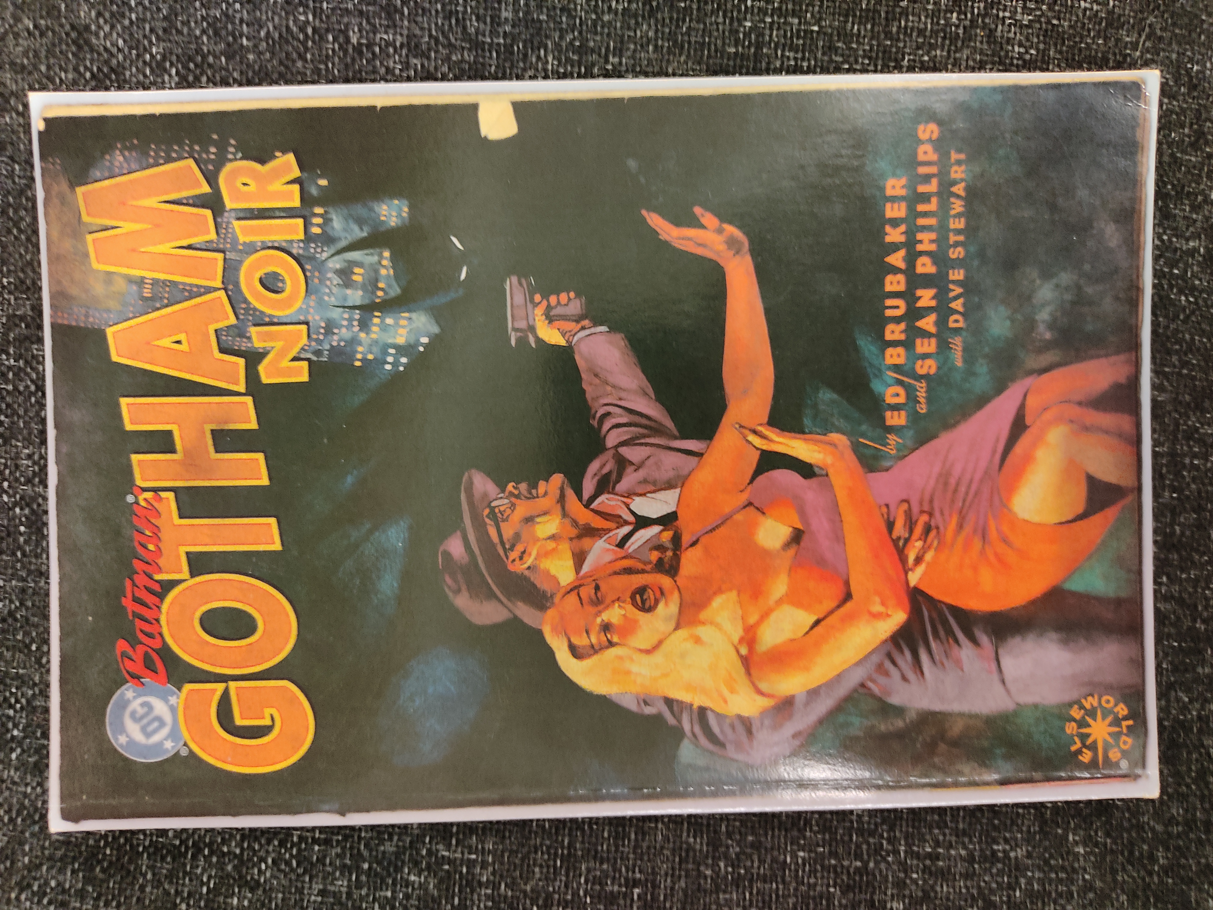 Batman: Gotham Noir by Ed Brubaker: Good Soft cover (2001) | Amnesty  Bookshop - Brighton