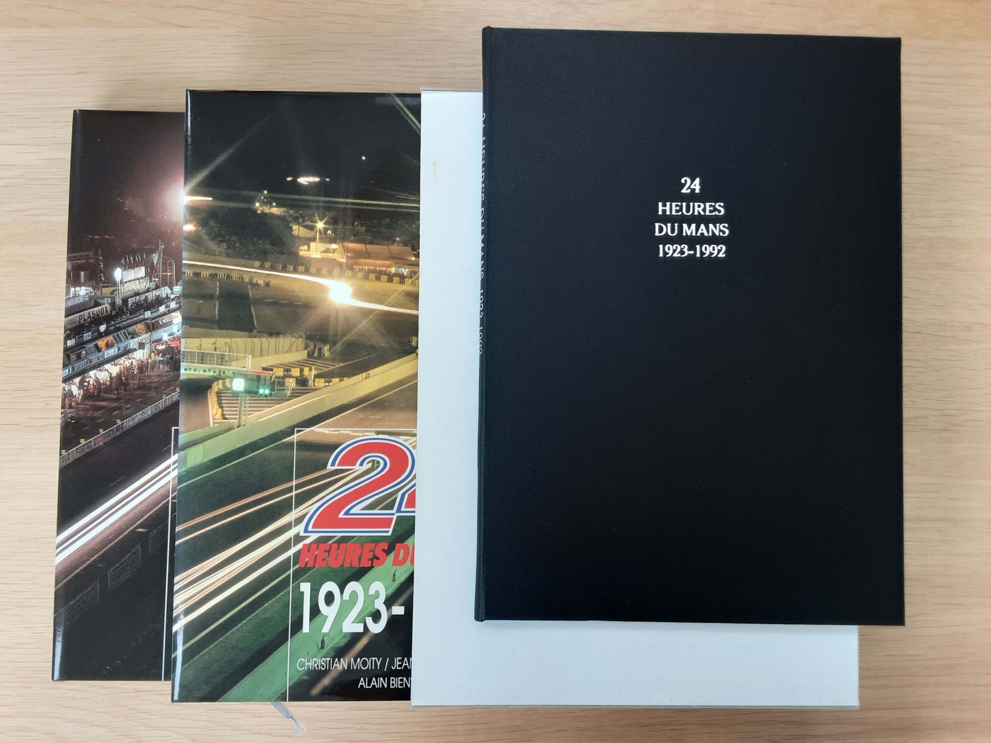 24 HEURES DU MANS 1923-1992 COFFRET 2 VOLUMES - Moity, Christian; Teissèdre, Jean-Marc; Bienvenu, Alain