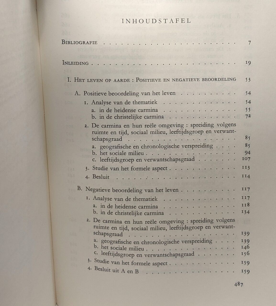 Inscripties Levensbeschouwing en milieu in de latijnse metrische inscripties een ...