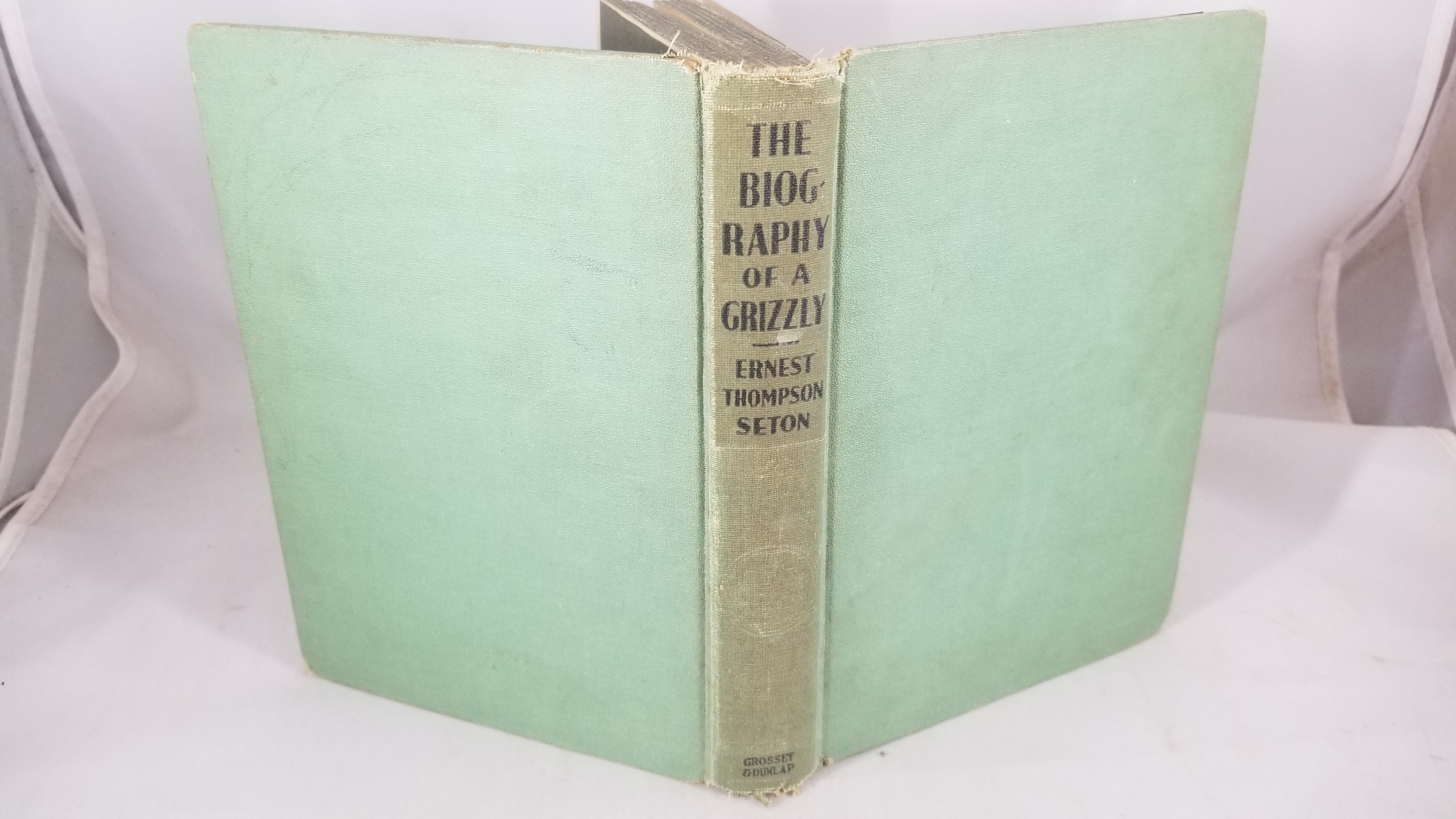 The Biography of a Grizzly Ernest Thompson Seton [Good] [Hardcover]