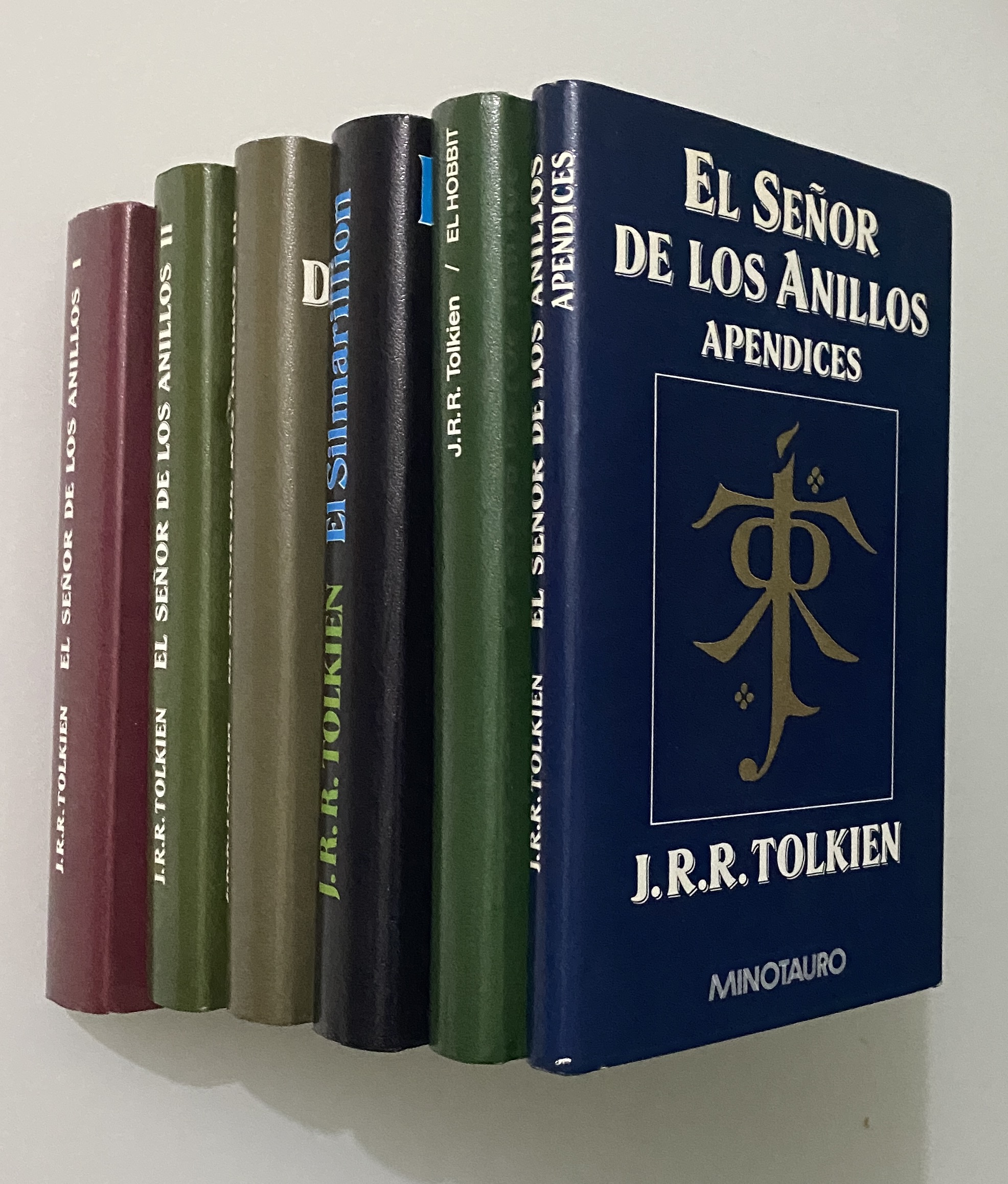 El Senor De Los Anillos/the Lord of the Rings (Spanish and English  Edition): Tolkien, J. R. R.: 9788445070321: : Books