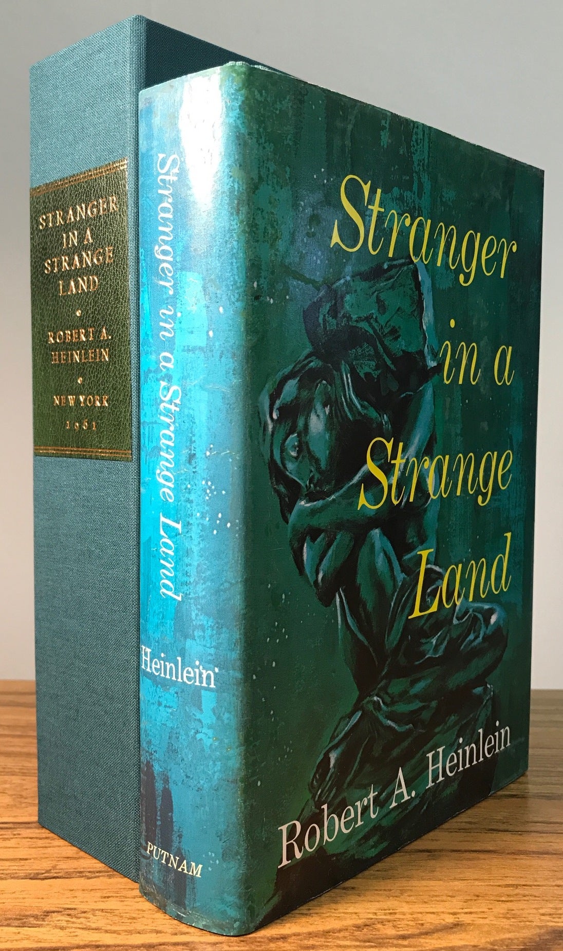 STRANGER IN A STRANGE LAND by Heinlein, Robert A.: (1961) | Currey, L.W ...