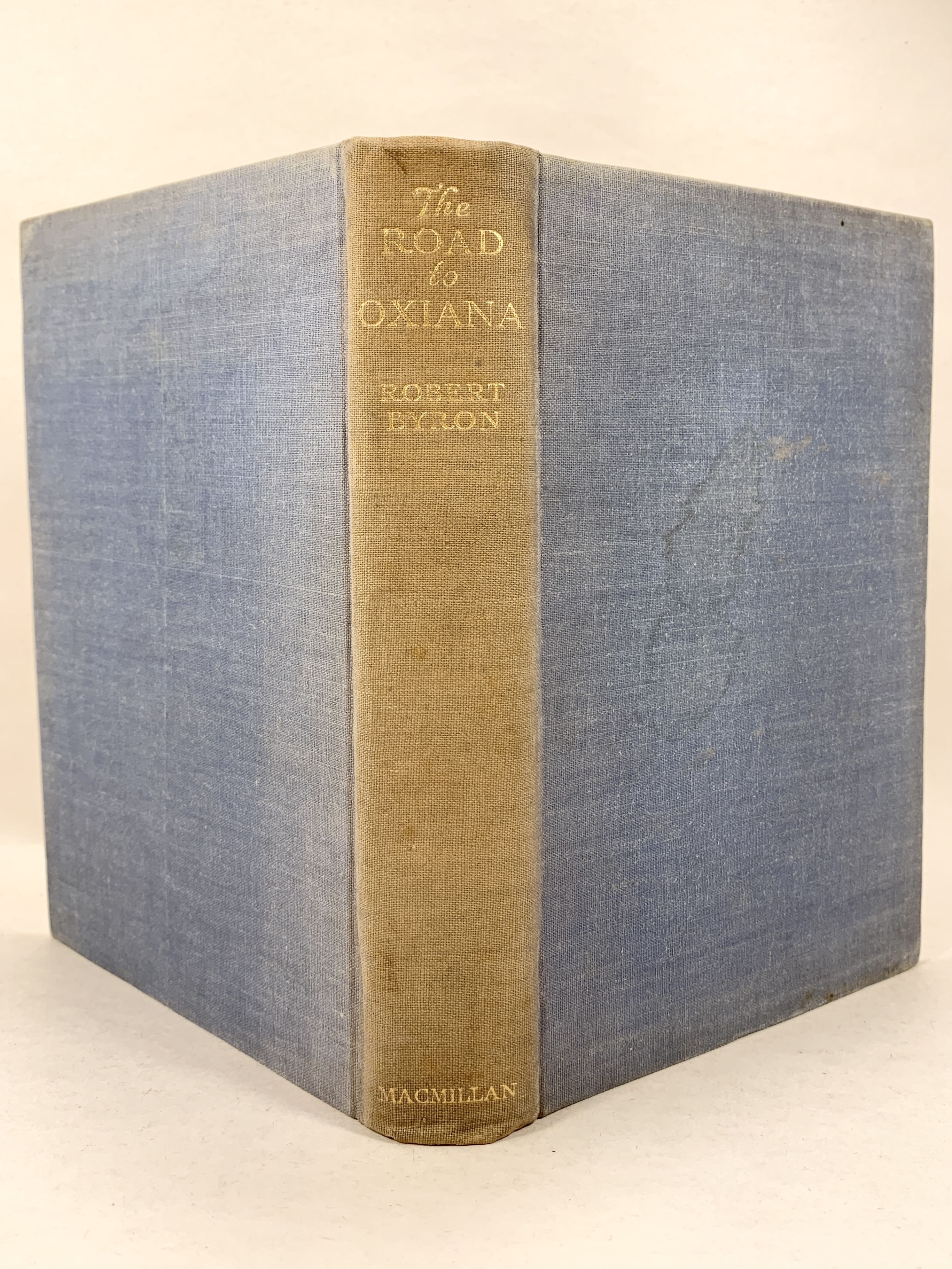 The Road to Oxiana Byron, Robert [Very Good] [Hardcover]