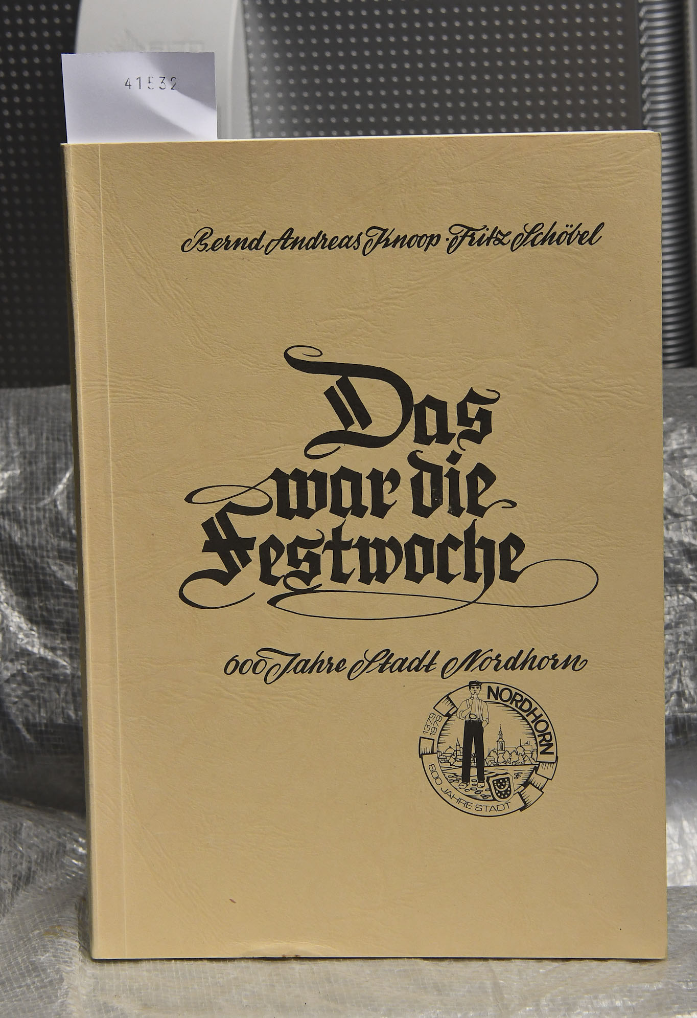 Bevölkerung und soziale Schichtung im nördlichen Emsland vom 17. bis 19. Jahrhundert - Versuch einer Quantifizierung im Vergleich dreier Jahrhunderte (=Emsland /Bentheim - Beiträge zur Geschichte hrsg. V. d. Emsländischen Landschaft . Bd. 10) - Bölsker-Schlicht Franz