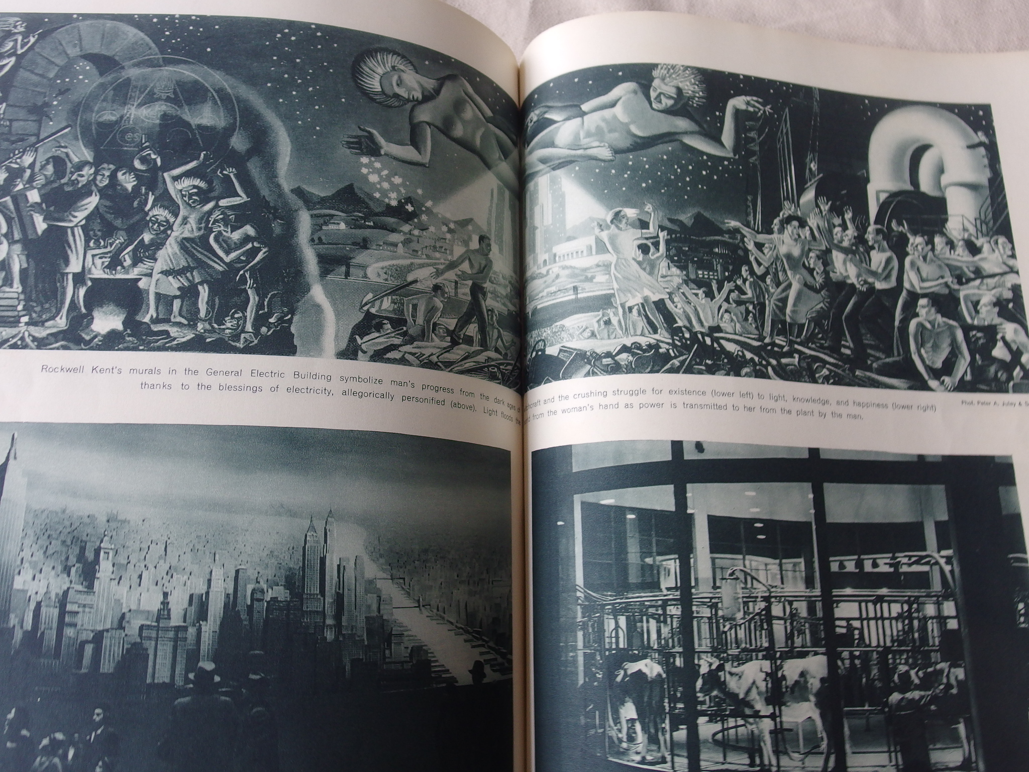 New-York Worlds Fair 1939 Edited by L'Illustration: Good
