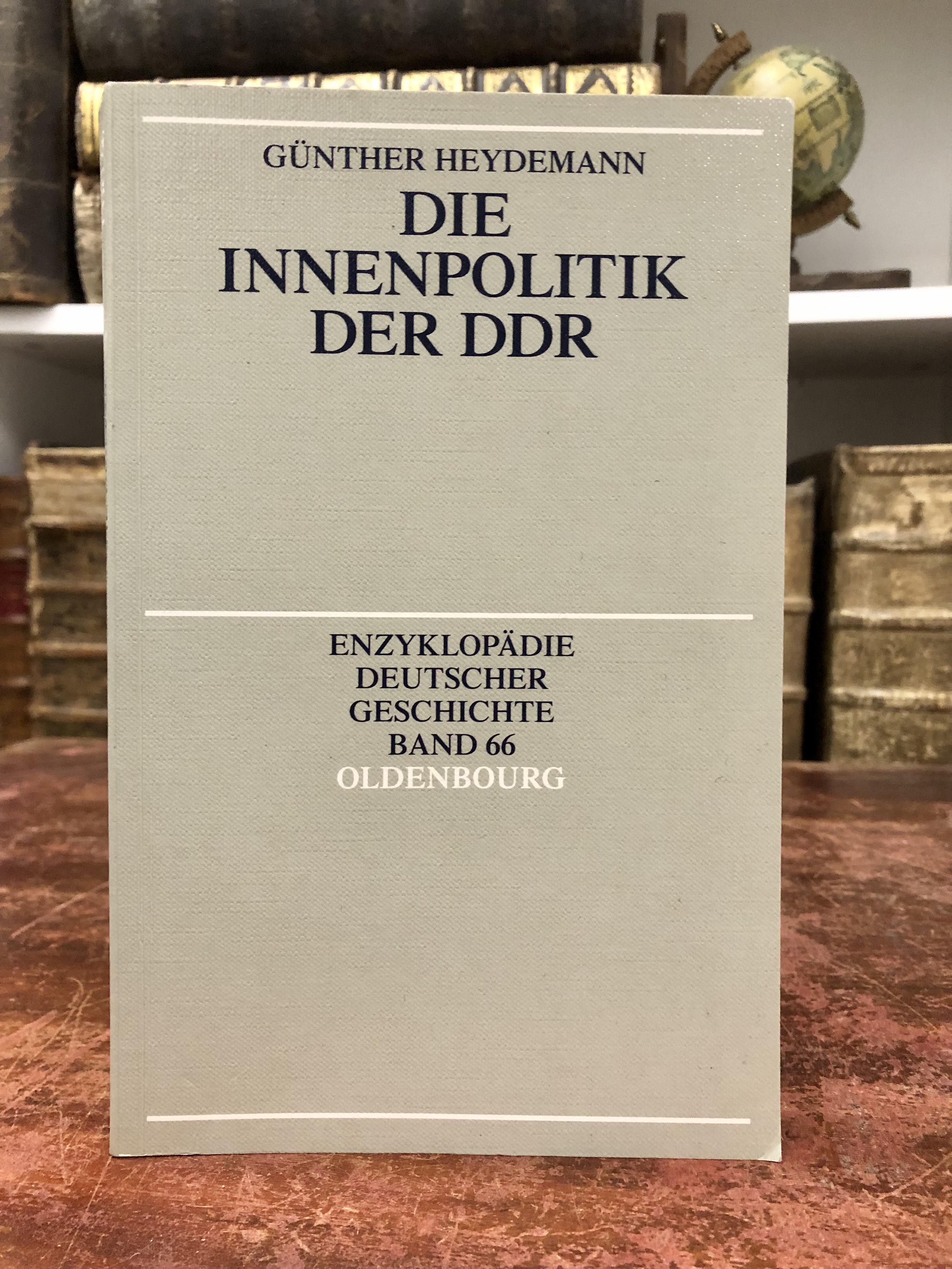 Die Innenpolitik der DDR. (= Enzyklopädie Deutscher Geschichte, Band 66). - Heydemann Günther,