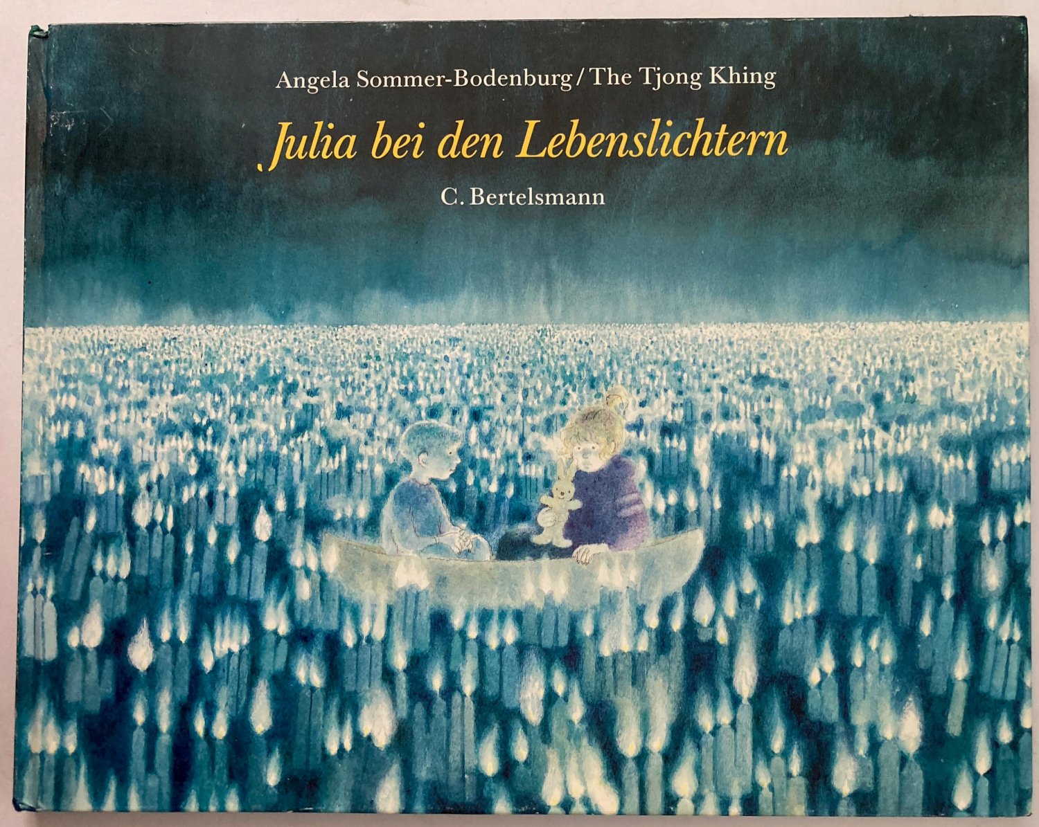 Julia bei den Lebenslichtern - Sommer-Bodenburg, Angela/Khing, The Tjong