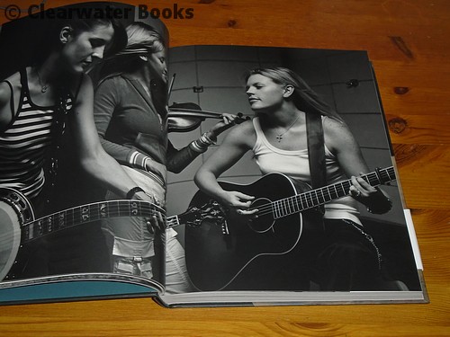 American Music. by ANNIE LEIBOVITZ.: Fine Hardcover (2003