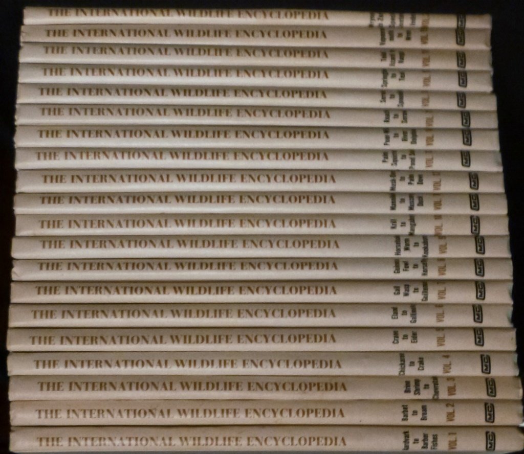 The International Wildlife Encyclopedia: An Illustrated Library of All the Animals, Birds, Fish, Insects and Reptiles of the World. 20 Volumes Burton
