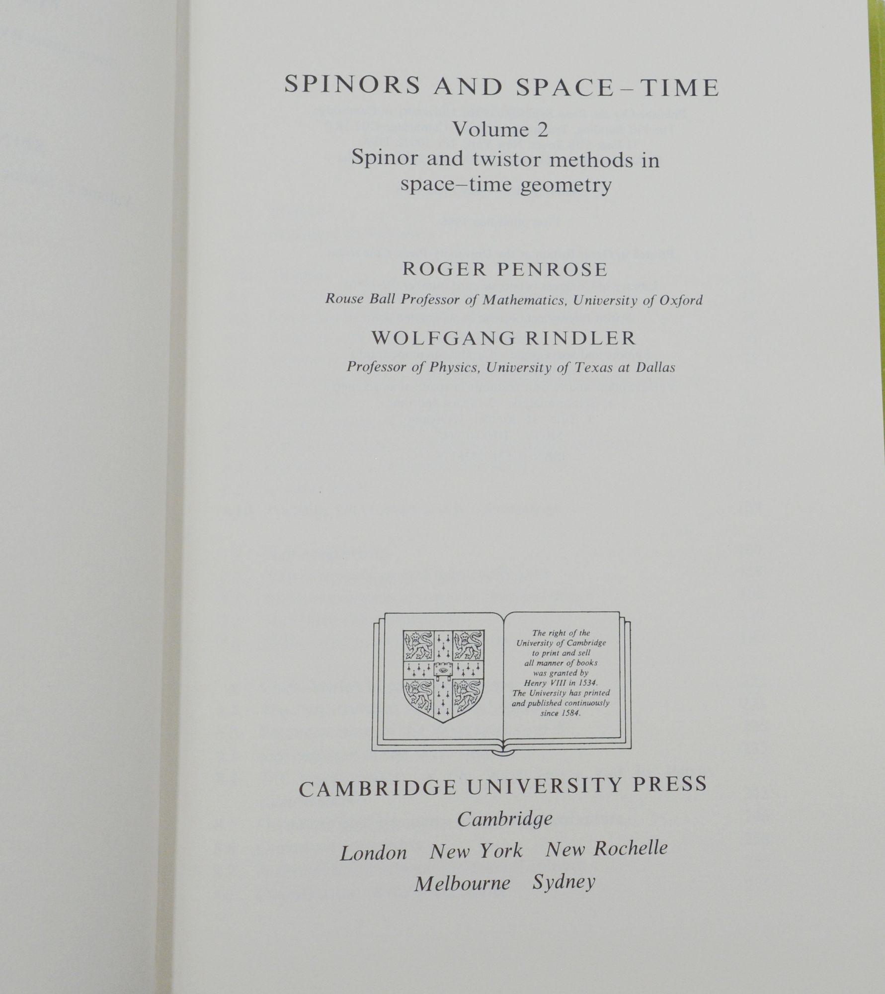 Amazon | Spinors and Space Time Volume 1 (Cambridge