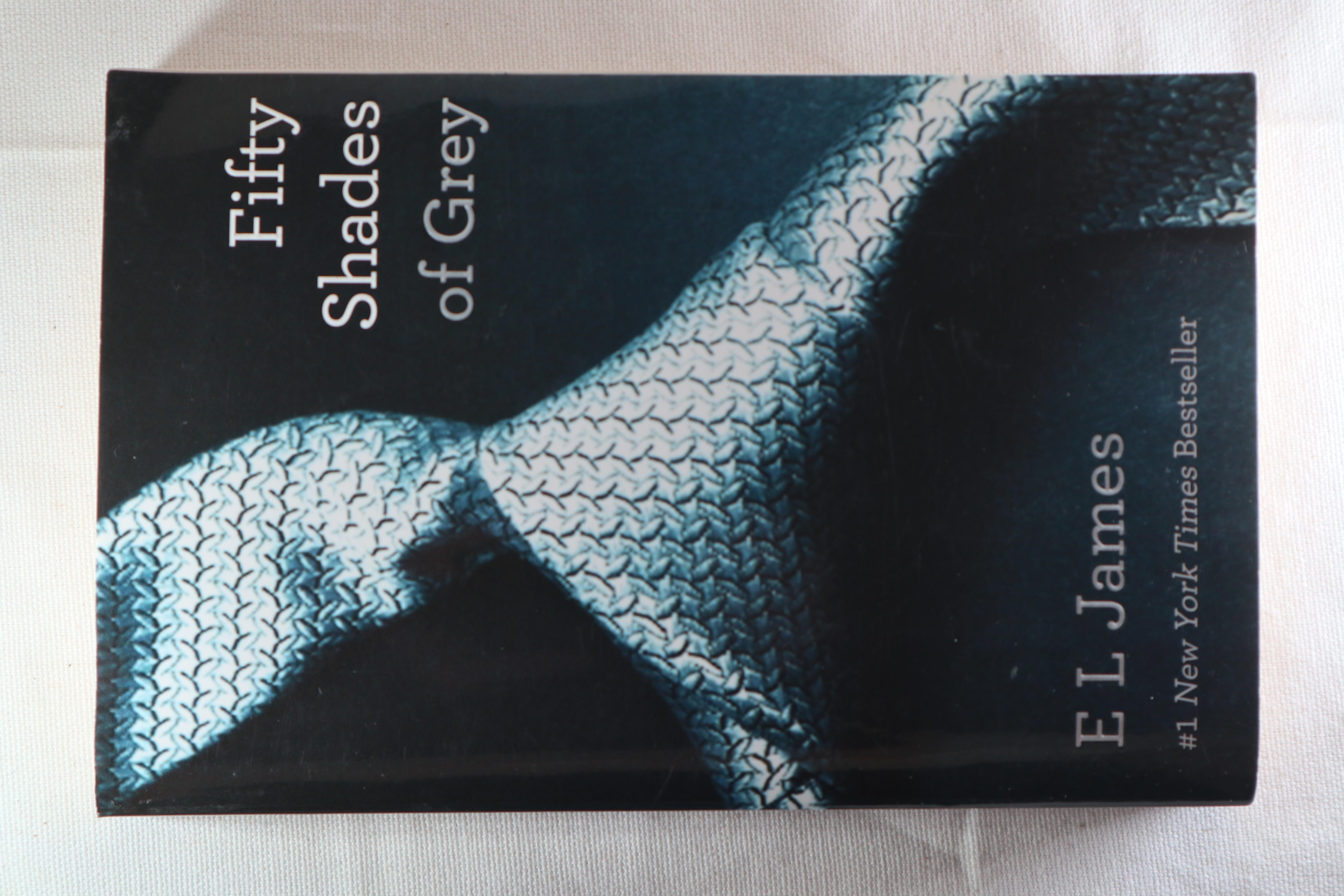 Fifty Shades Of Grey: Book One of the Fifty Shades Trilogy (Fifty