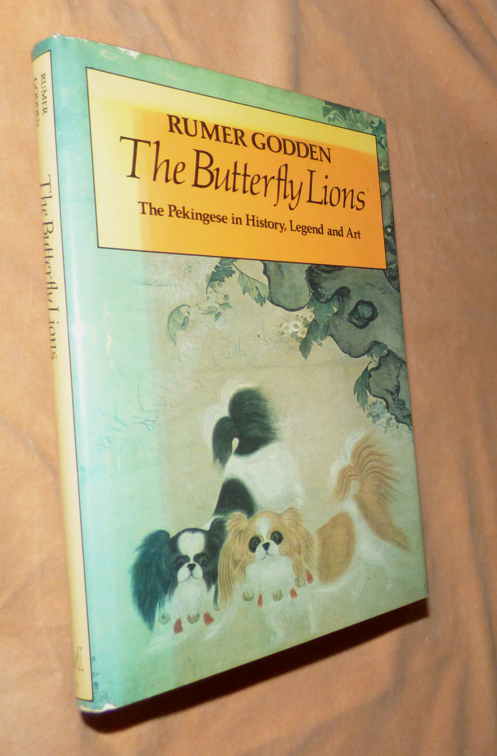 THE BUTTERFLY LIONS The Pekingese in HGistory, Legend and Art by