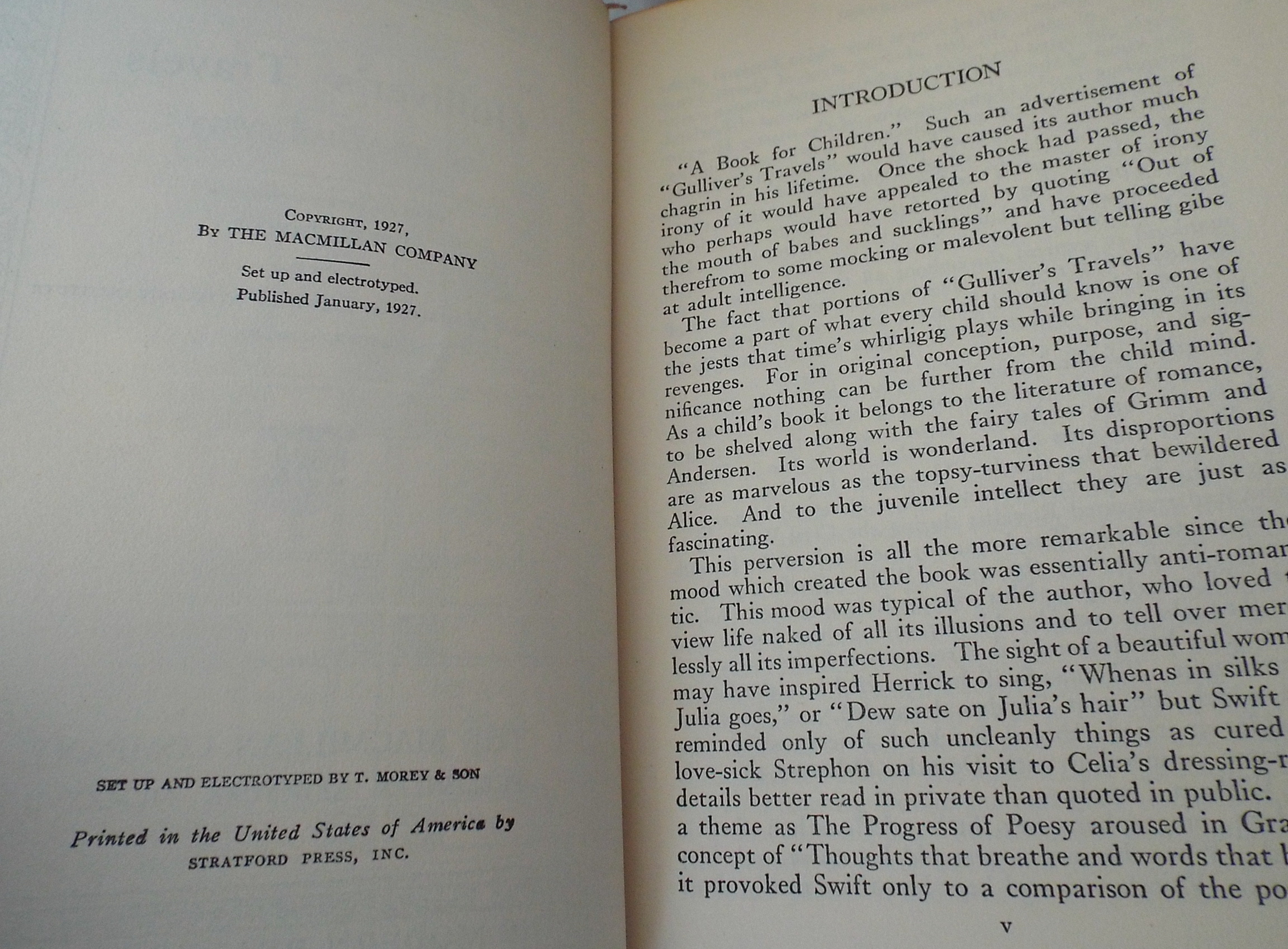 Gulliver's Travels (The Modern Readers' Series) by Swift, Jonathan