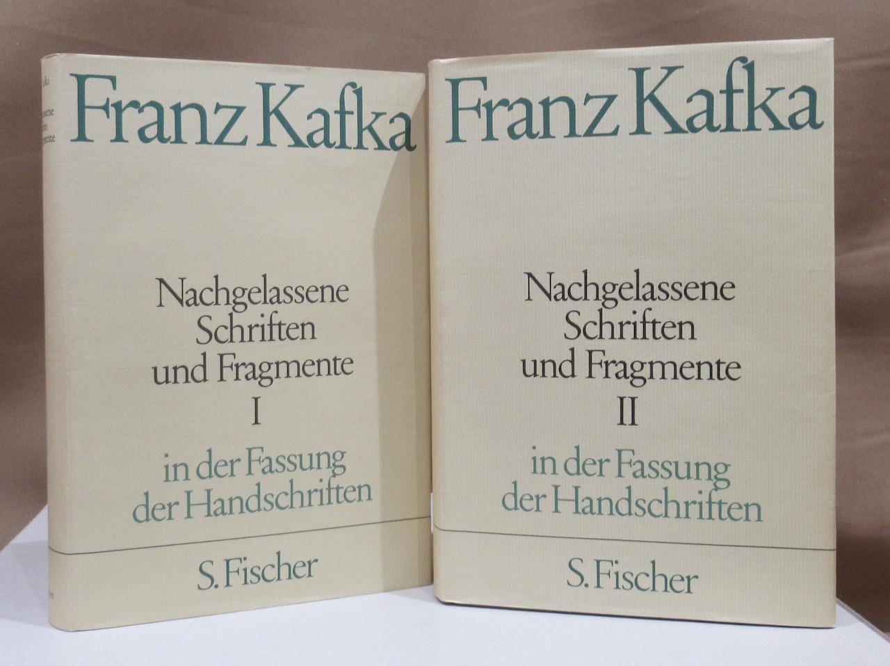 Nachgelassene Schriften und Fragmente in der Fassung der Handschriften. Hrsg. von Malcolm Pasley u. (Bd 2) Jost Schillemeit. 2 Bde. - Kafka, Franz.