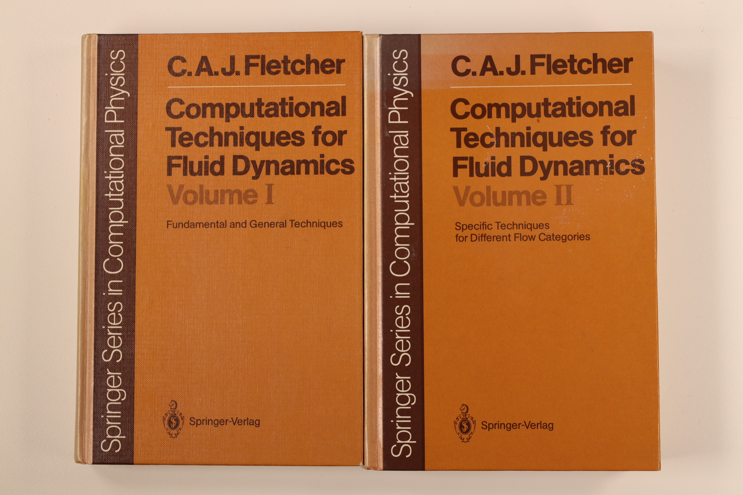 COMPUTATIONAL TECHNIQUES FOR FLUID DYNAMICS. - Fletcher, Clive A. J.