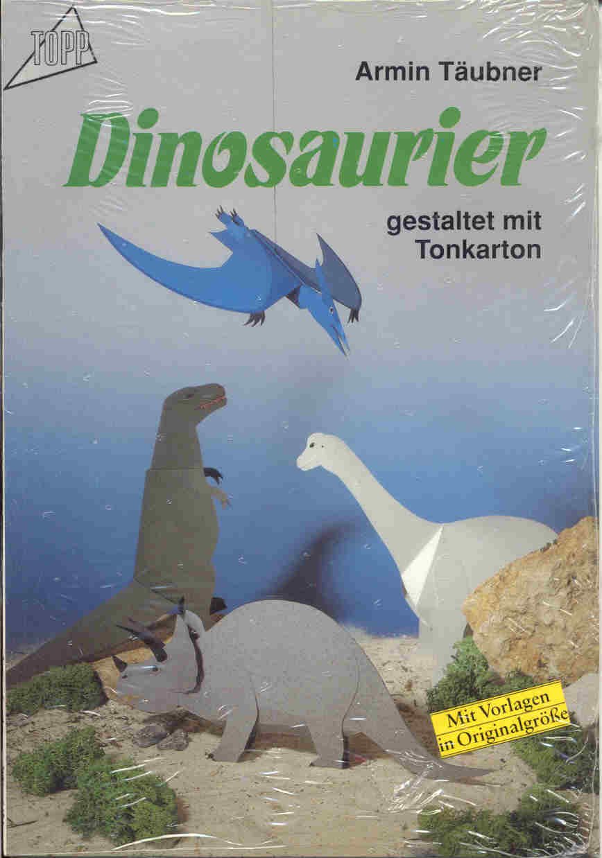 Dinosaurier gestaltet aus Tonkarton Armin Täubner. [Fotos: Birgitt Gutermuth]