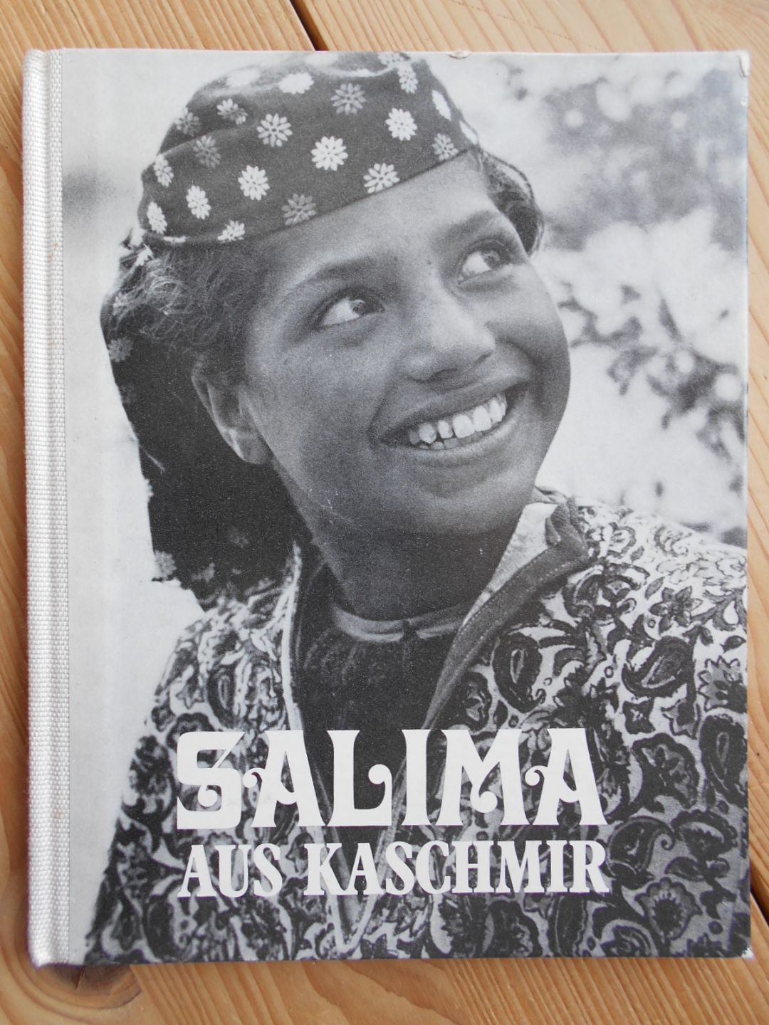 Salima aus Kaschmir. [Aus d. Schwed. von Thyra Kashmir] - Riwkin-Brick, Anna und Vera Forsberg