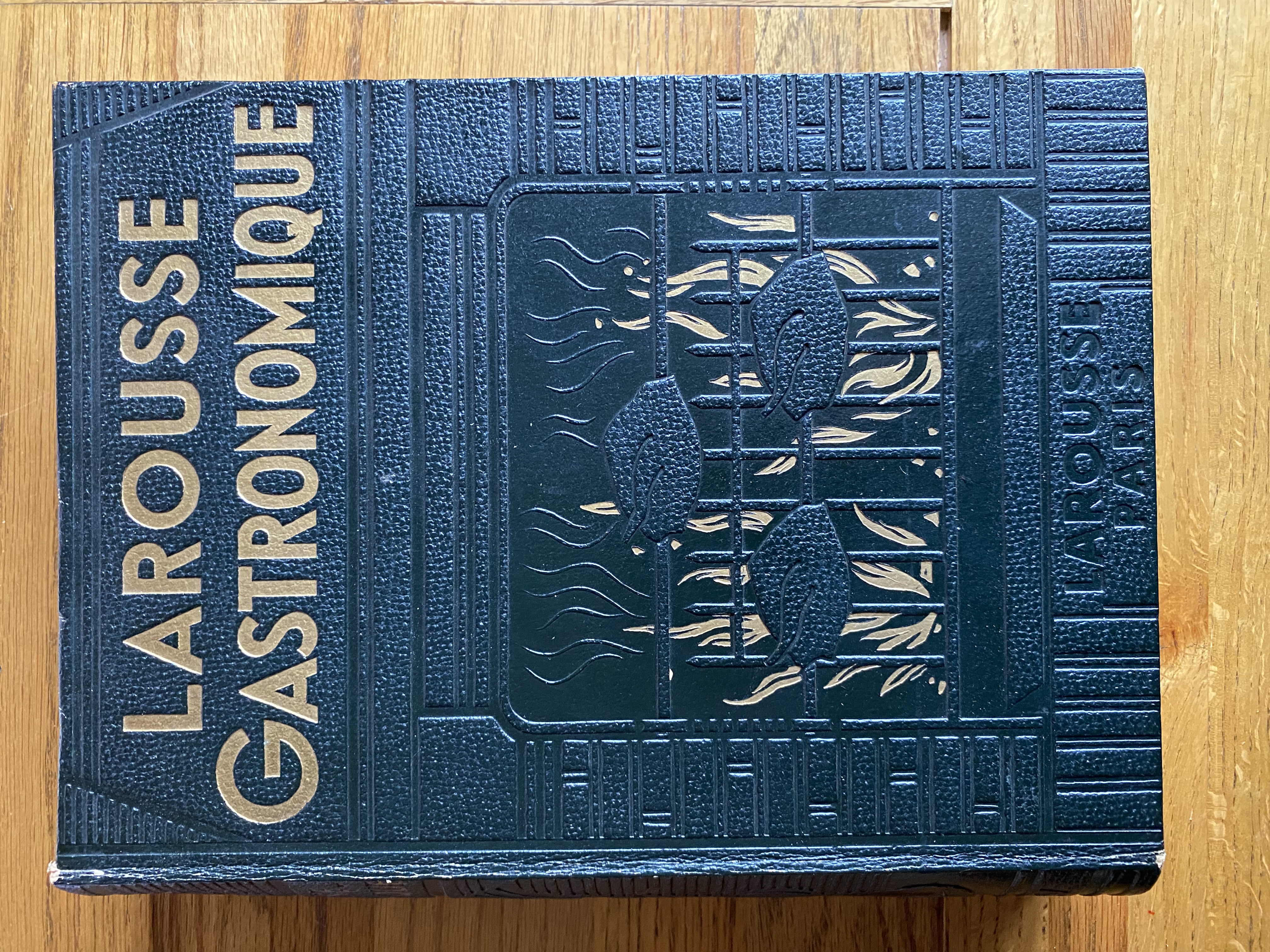 Larousse Gastronomique Montagne, Prosper with the collaboration of Dr Gottschalk with Preface by A. Escoffier and Phileas Gilbert [Cookery] [ ] [Hard