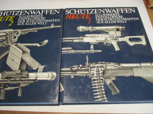 Schützenwaffen heute. (1945-1985). 2 Bände. - Wollert, Günter/ Lidschun, Reiner / Kopenhagen, Wilfried