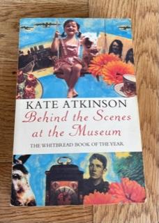 Behind The Scenes At The Museum de Atkinson, Kate: Very Good Soft cover