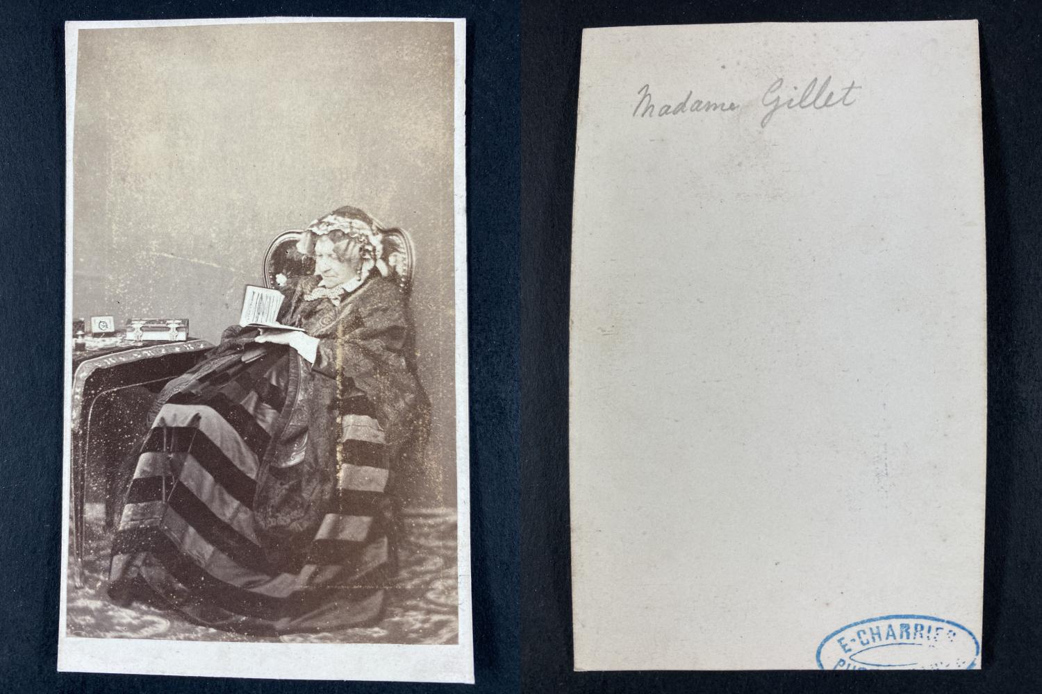 Madame Gillet lisant Photographie originale / Original photograph [ ]