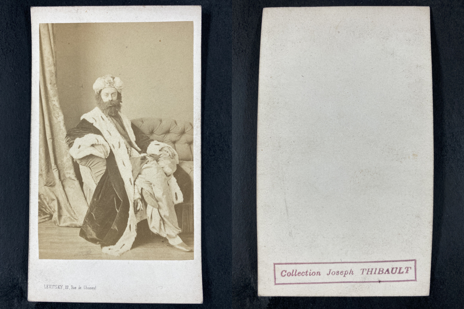 Levitsky, Paris, Monsieur en manteau de fourrure Photographie originale / Original photograph [ ]