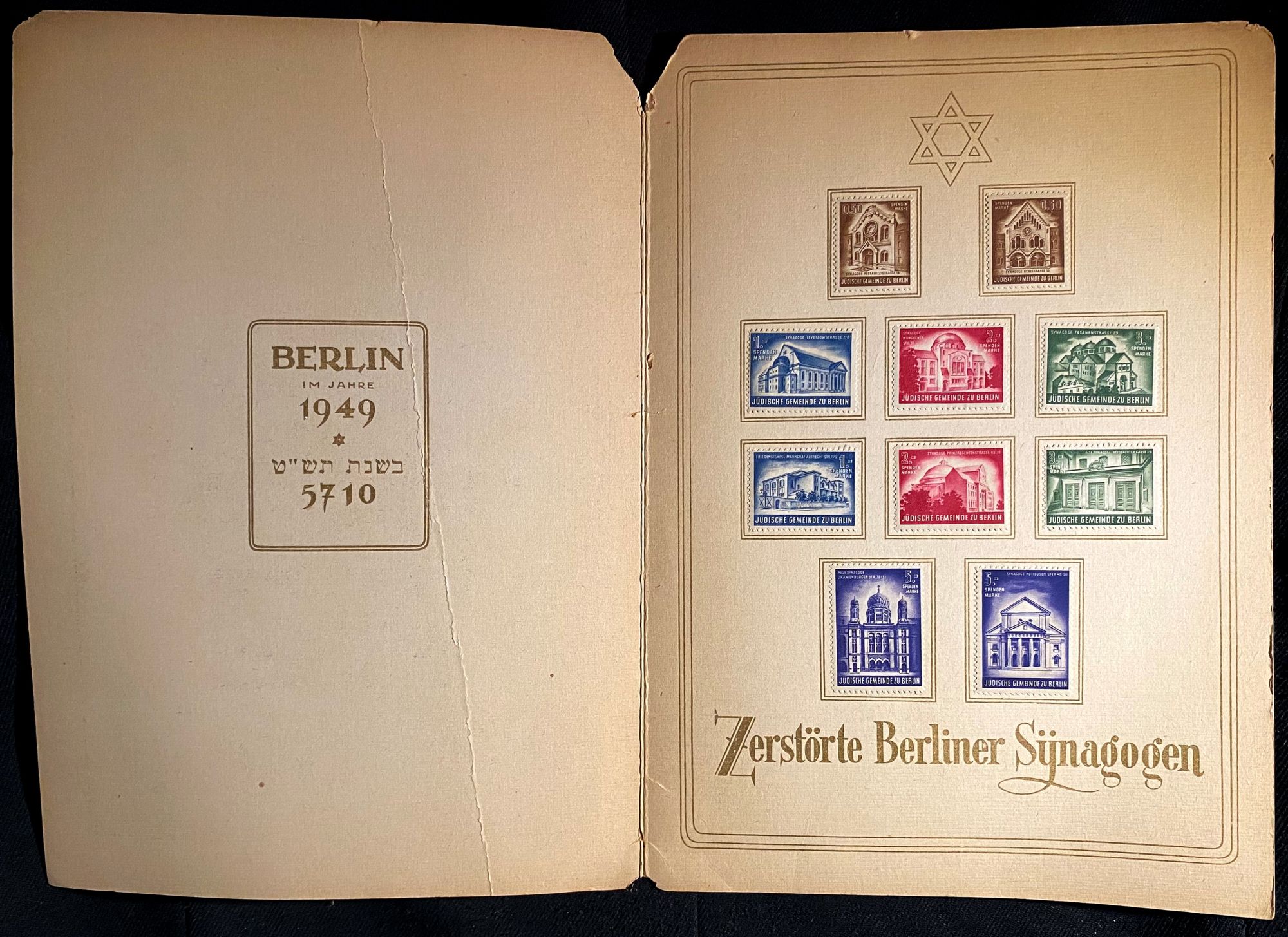 ZERSTÖRTE BERLINER SÅ NAGOGEN. [COVER TITLE "DIE JÜDISCHE GEMEINDE ZU