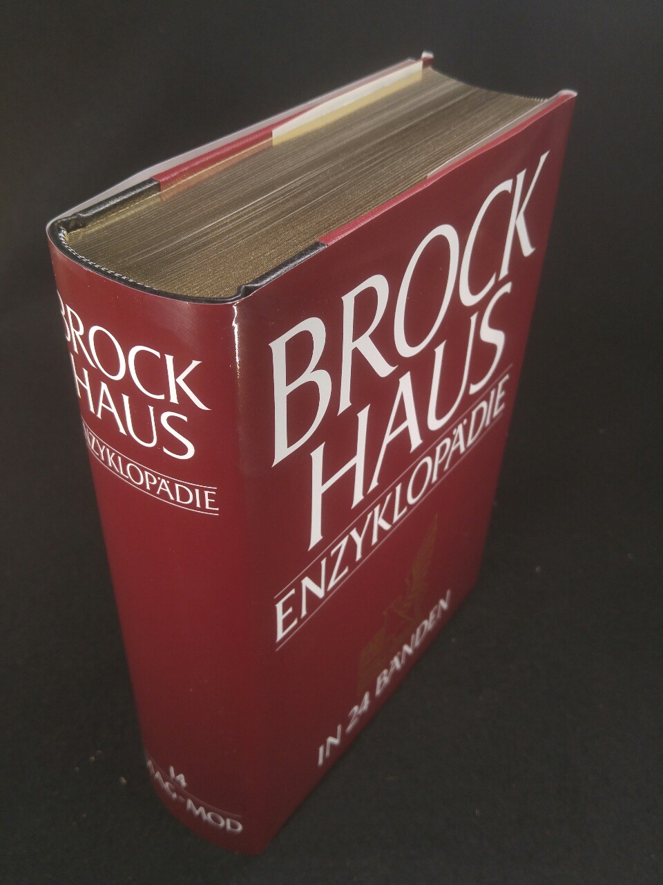 Brockhaus Enzyklopädie in vierundzwanzig [24] Bänden: Neunzehnte, völlig neu bearbeitete Auflage. Vierzehnter Band: Mag-Mod. - [Vorzugsausgabe in Halbledereinband]. (ISBN 3921177316)