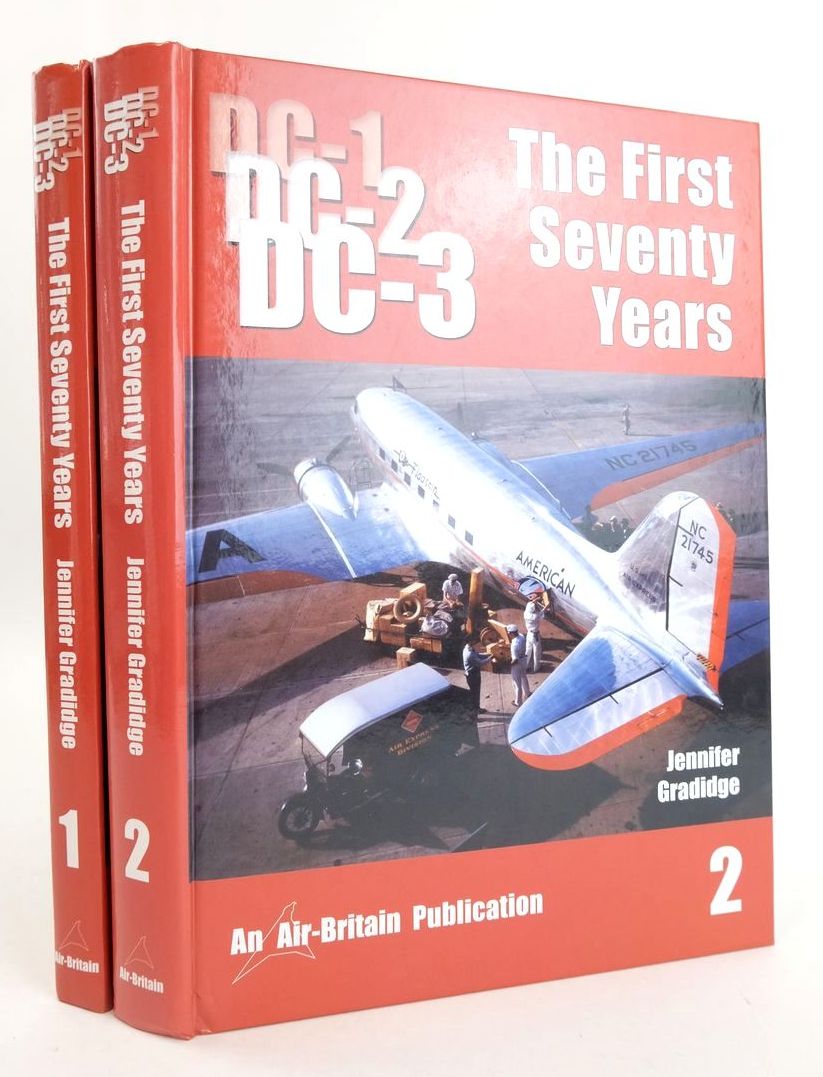 THE DOUGLAS DC-1/DC-2/DC-3 THE FIRST SEVENTY YEARS (TWO VOLUMES) - Gradidge, Jennifer M.