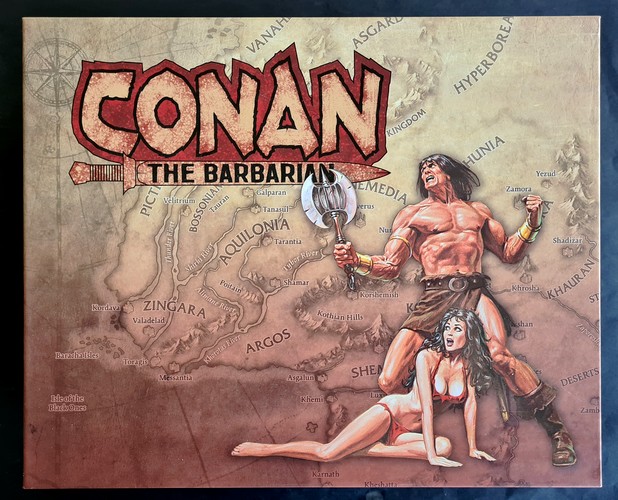 Coffret collector illustré, en tirage limité à 250 exemplaires : Conan the Barbarian. Tout l'art de Conan le Barbare. Contient une statuette de Conan