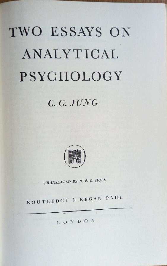 TWO ESSAYS ON ANALYTICAL PSYCHOLOGY (Collected Works Vol.7) JUNG, C.G. trans R.F.C.Hull [ ] [Hardcover]