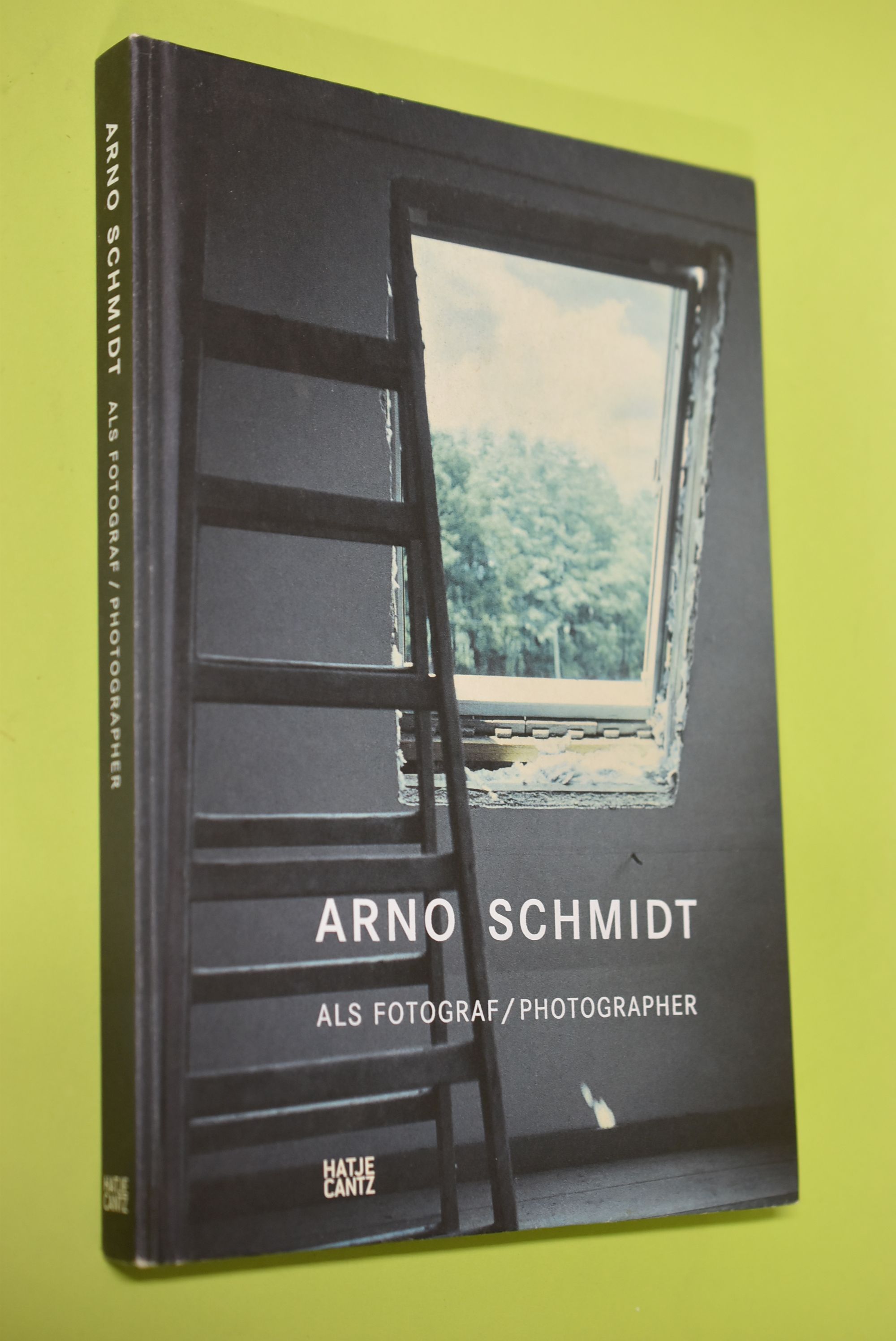 Arno Schmidt als Fotograf : Entwicklung eines Bildbewusstseins = Arno Schmidt, photographer. hrsg. von Janos Frecot. Mit einer Vorbemerkung von Jan Philipp Reemtsma. Beitr. von Janos Frecot . [Übers.: Laura Schleussner .] - Frecot, Janos (Herausgeber), Arno (Illustrator) Schmidt Gabriele (Mitwirkender) Kostas u. a.