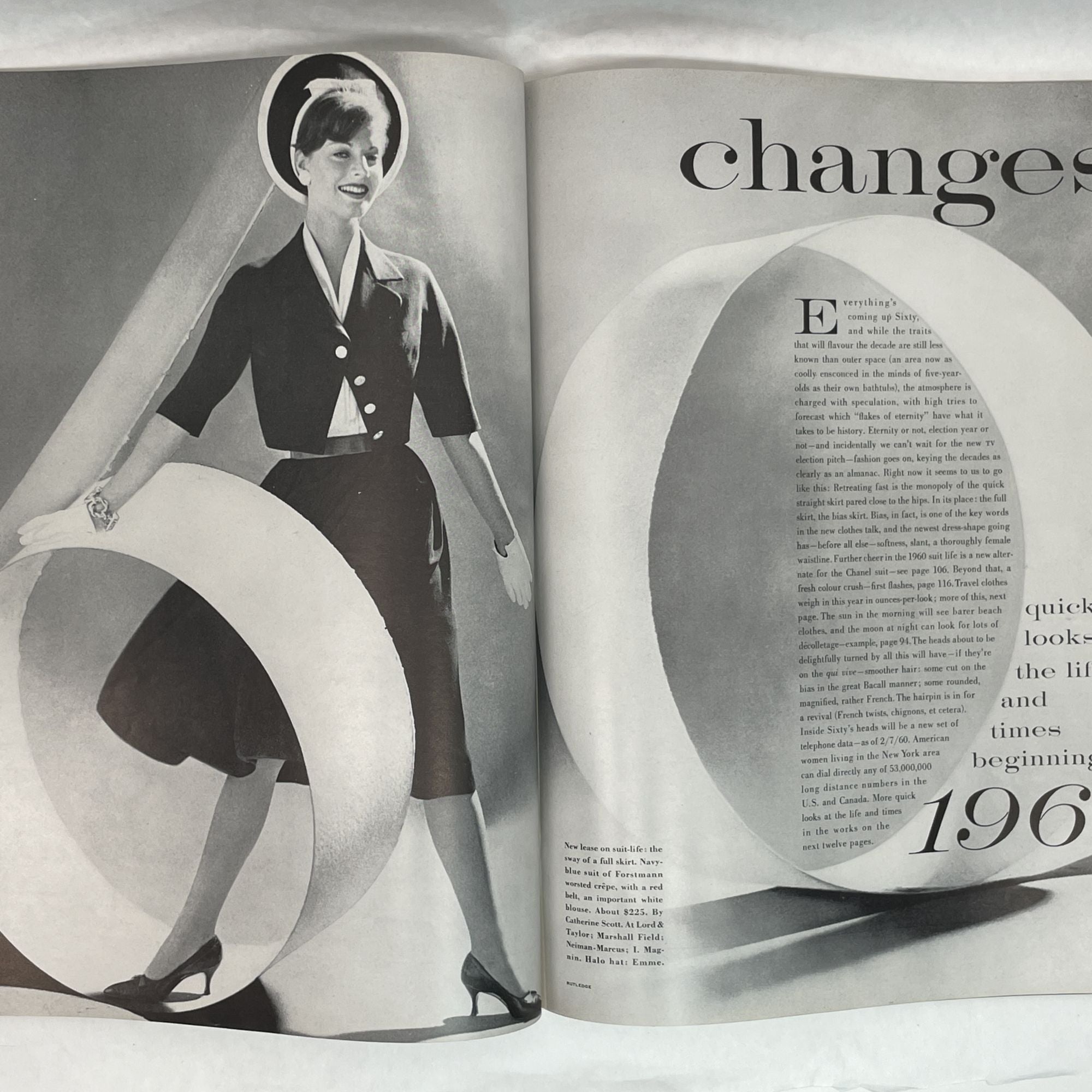 VOGUE MAGAZINE: JANUARY 1, 1960: Very Good - Paperback (1960 VOGUE MAGAZINE: JANUARY 1, 1960: Very Good - Paperback (1960