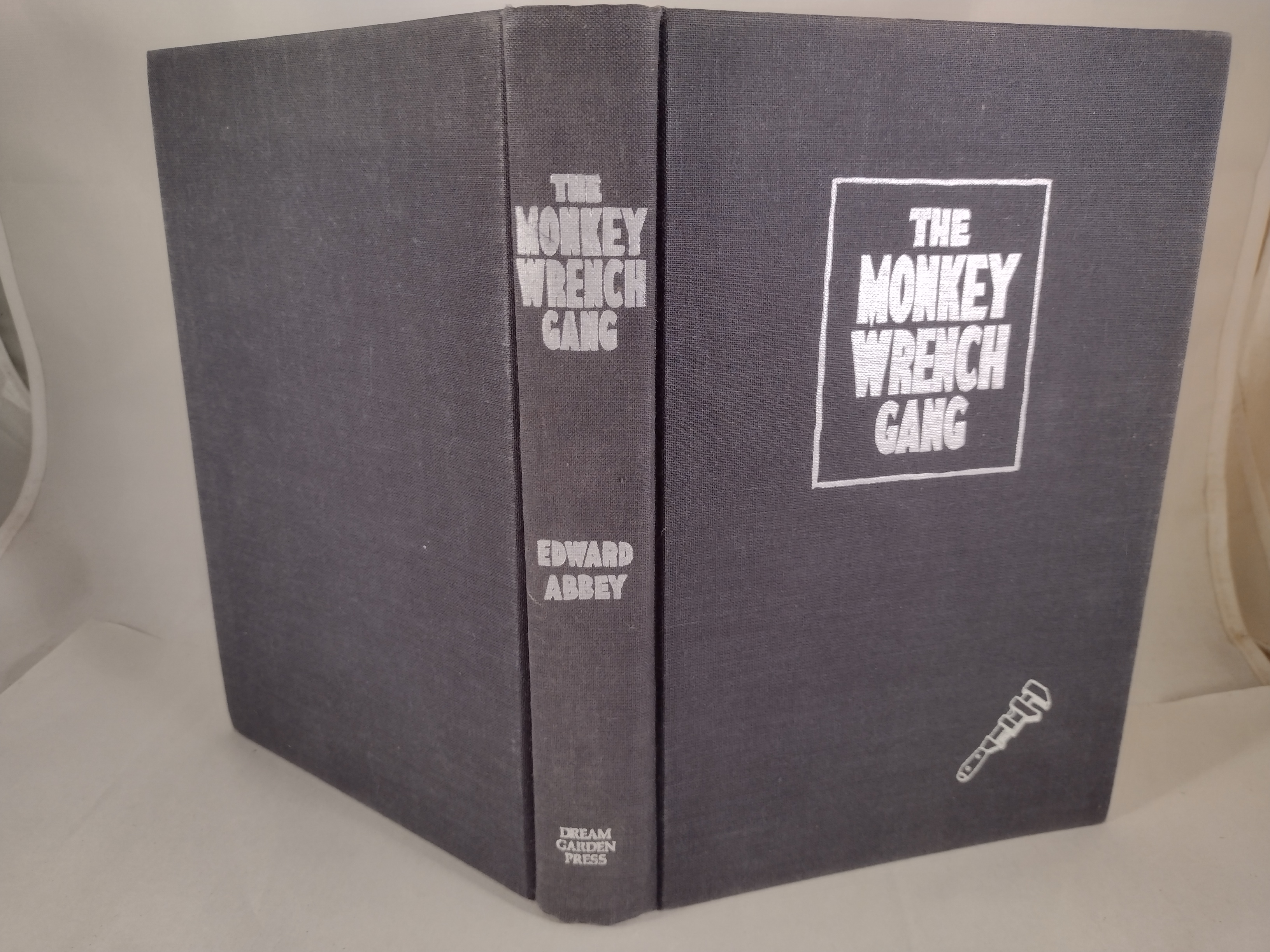 The Monkey Wrench Gang Edward Abbey / R. Crumb , Illustrator [Very Good] [Hardcover]