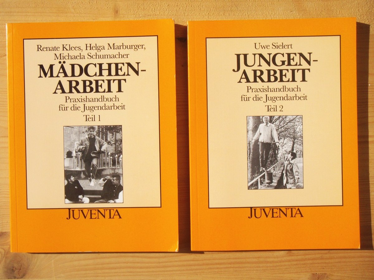 Zwei Bücher: Mädchenarbeit + Jungenarbeit ; Praxishandbuch für die Jugendarbeit Teil 1 und 2 - Klees-Möller, Renate / Sielert, Uwe