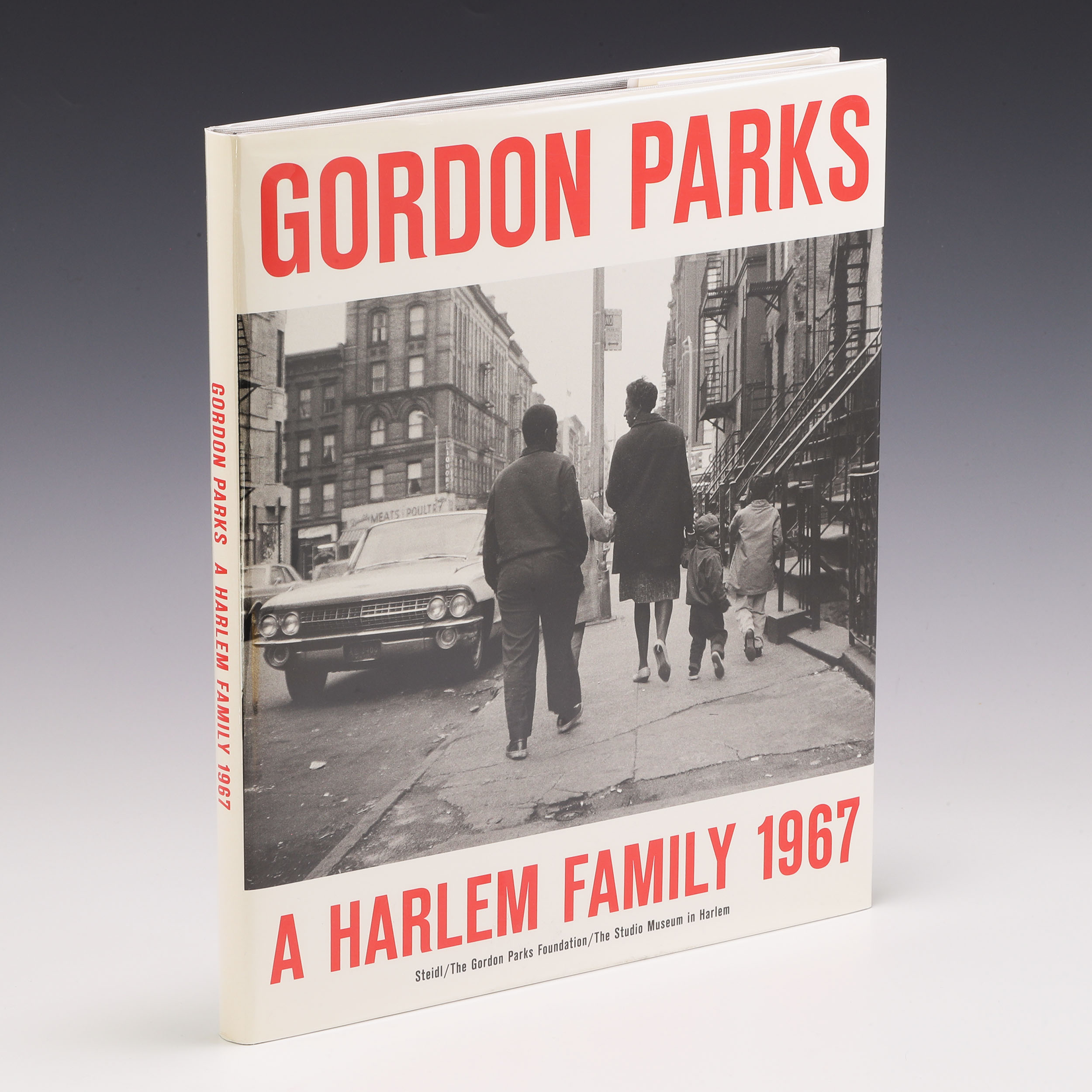 Gordon Parks: A Harlem Family - Gordon Parks