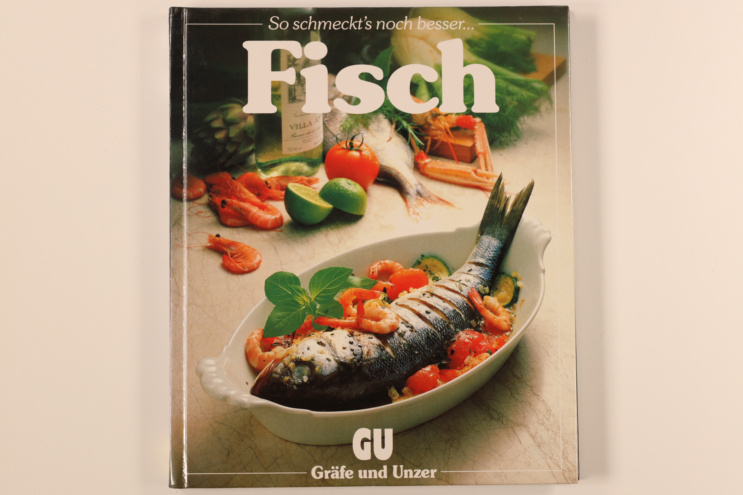 FISCH, EIN BESONDERES BILDKOCHBUCH MIT REIZVOLLEN REZEPTEN. - Teubner, Christian